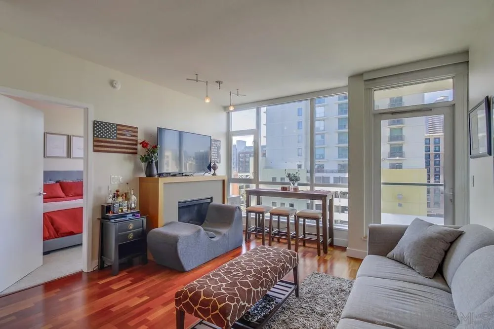 325 7th Ave Unit 610