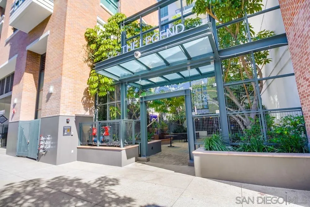 325 7th Ave Unit 610