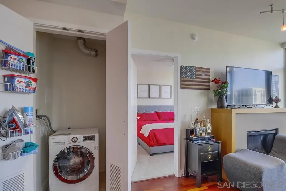 325 7th Ave Unit 610