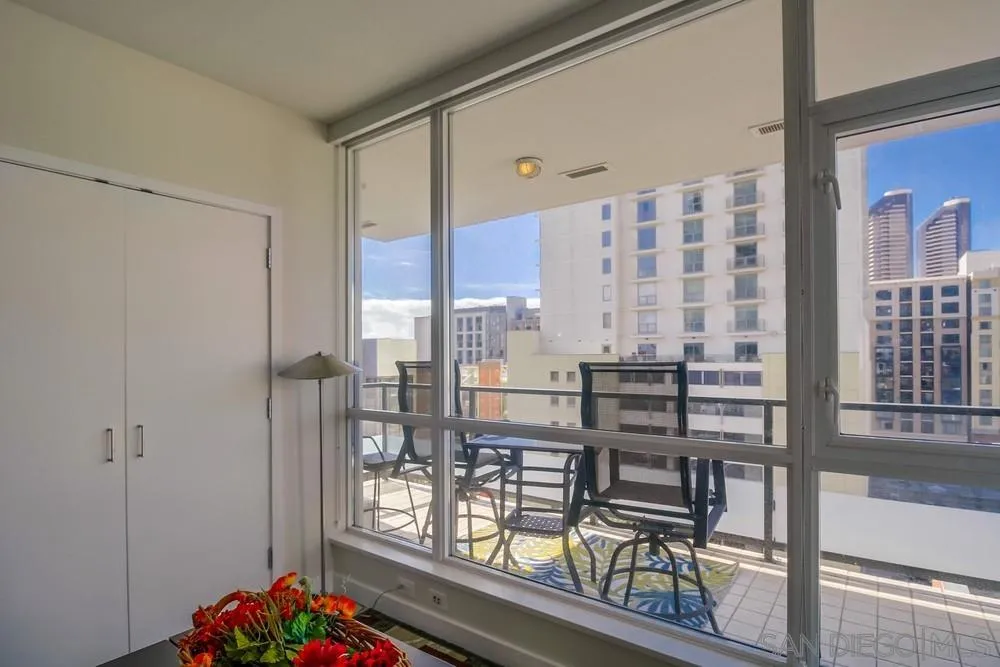 325 7th Ave Unit 610