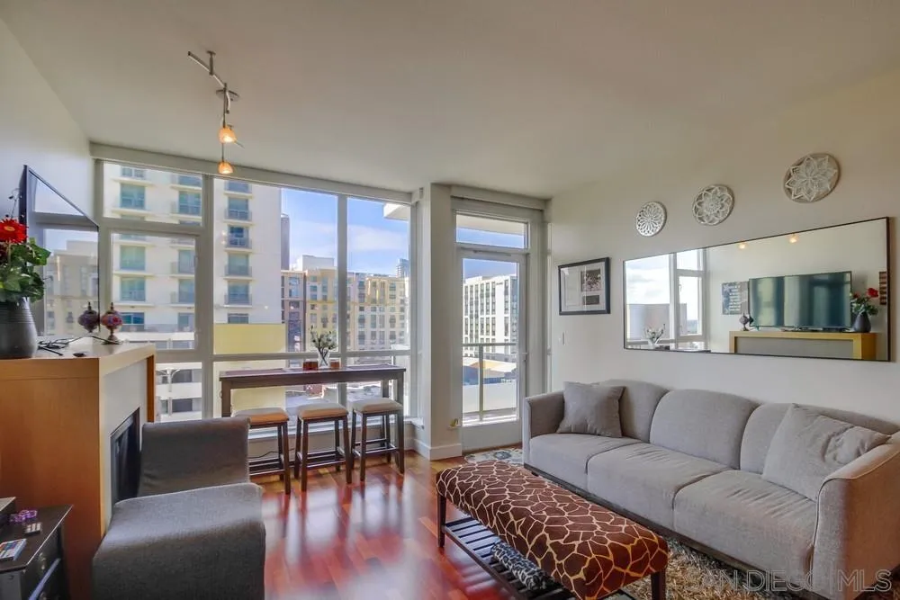 325 7th Ave Unit 610