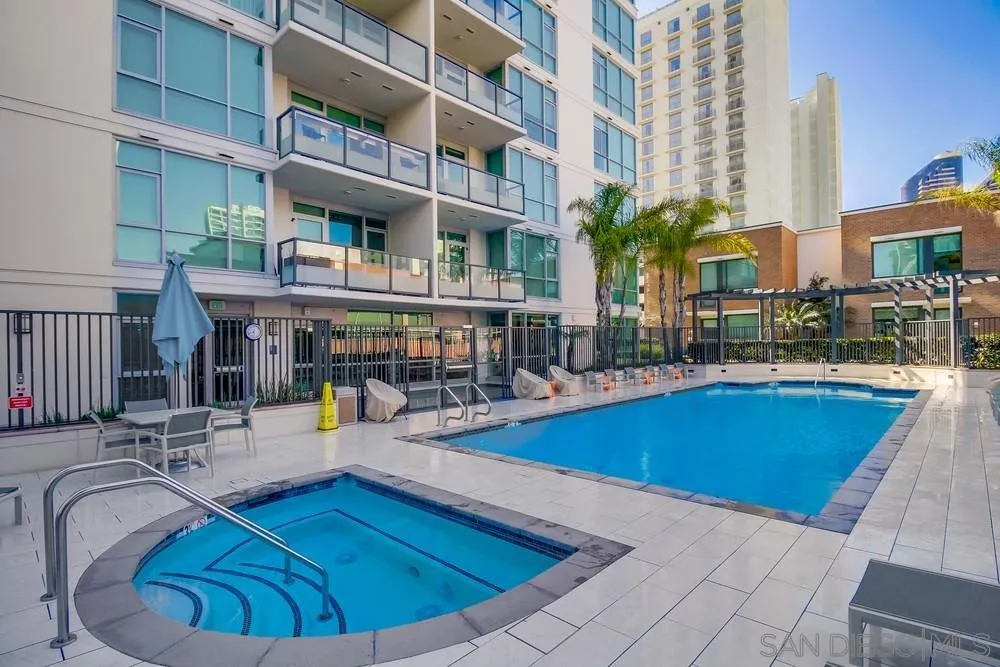 325 7th Ave Unit 610