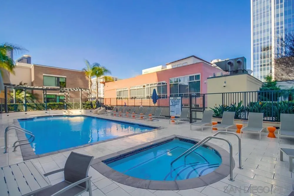 325 7th Ave Unit 610