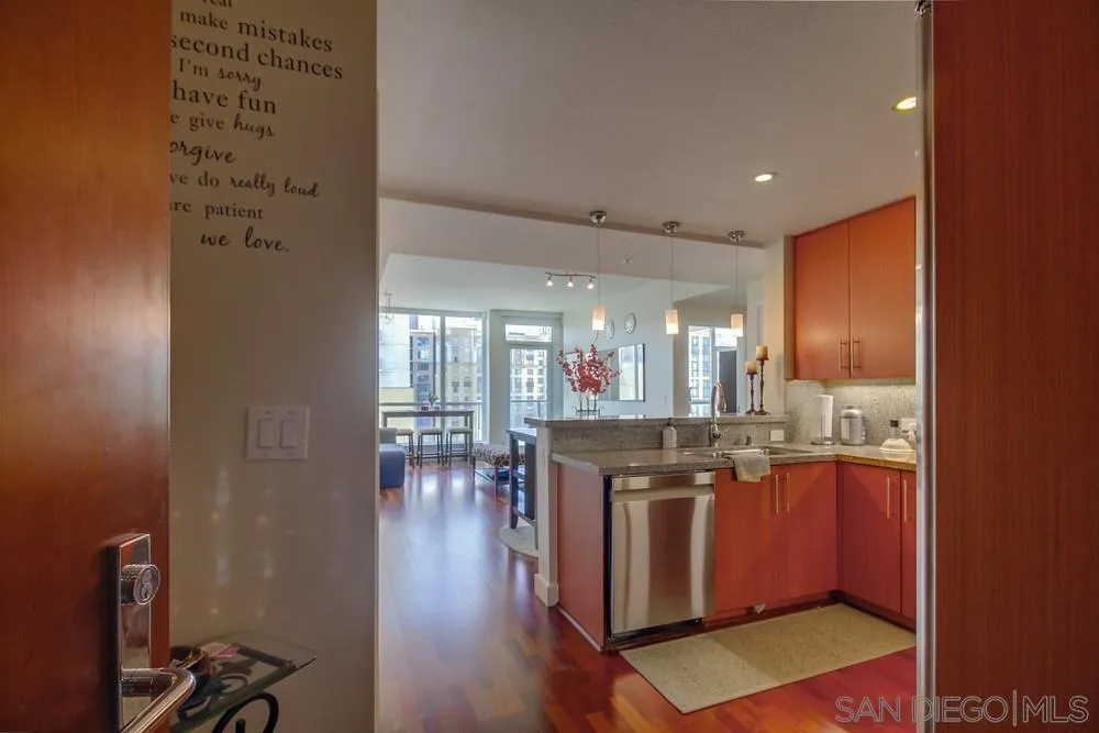 325 7th Ave Unit 610