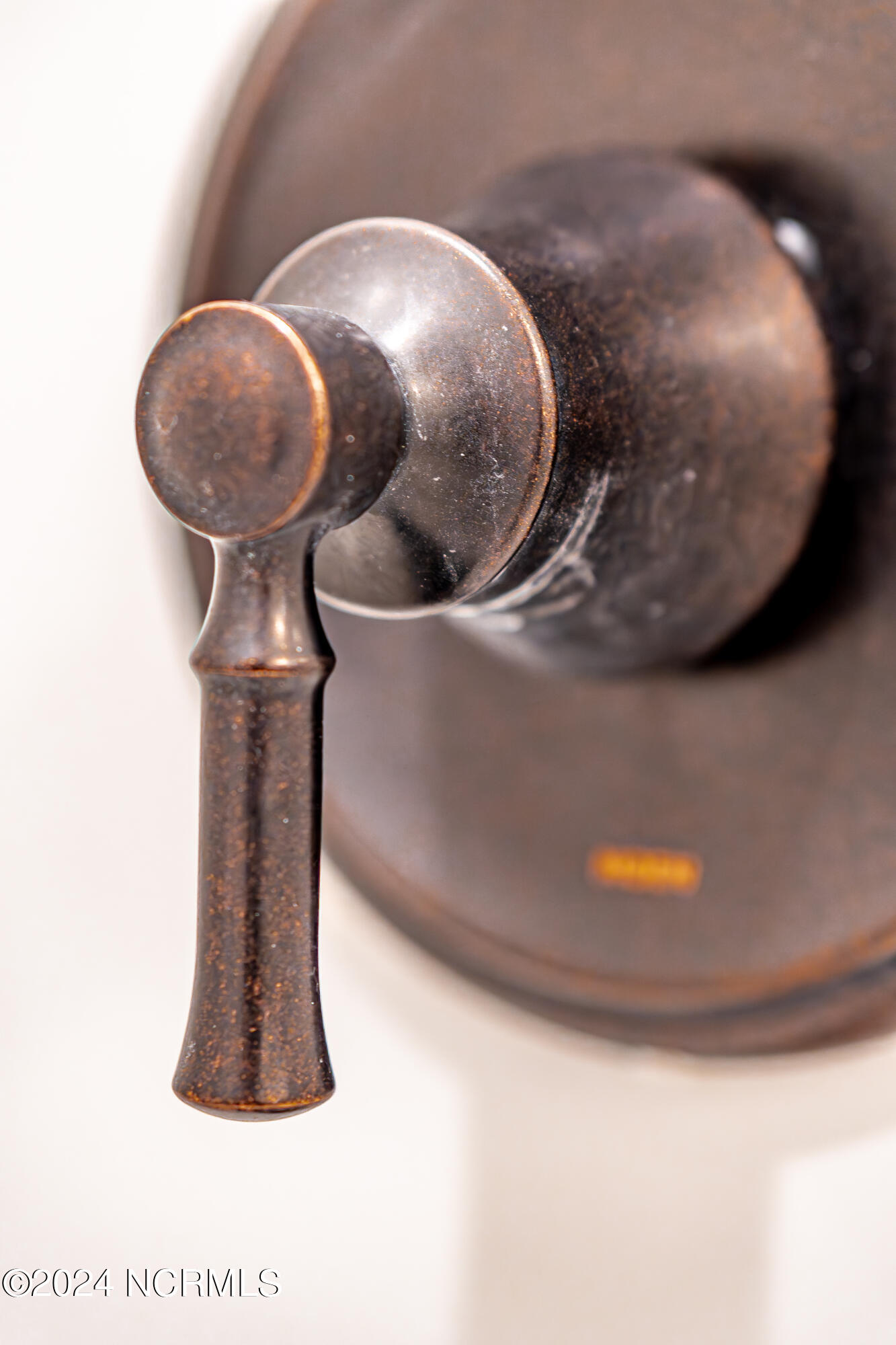 8360 Paramount Point