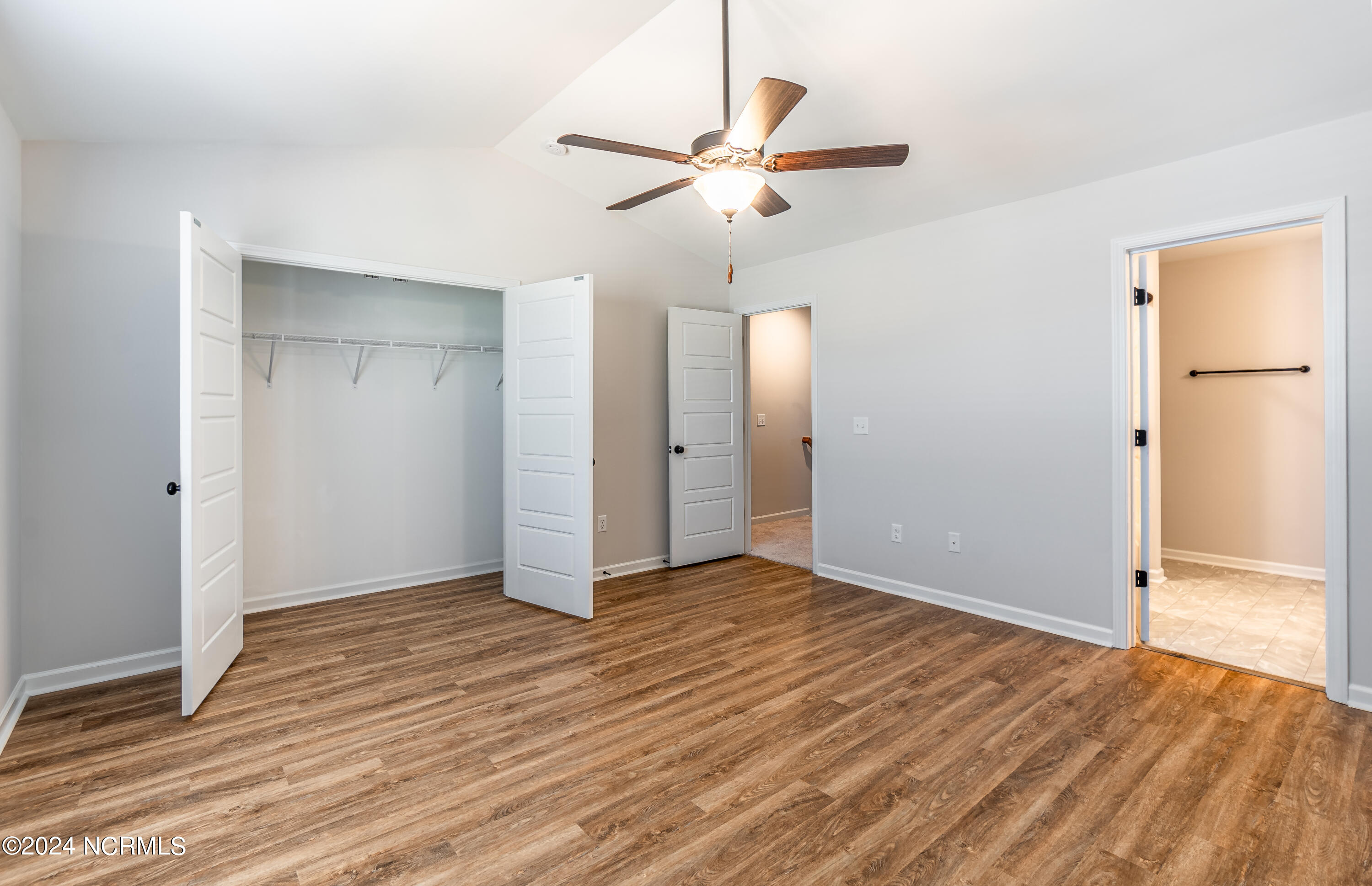 8360 Paramount Point