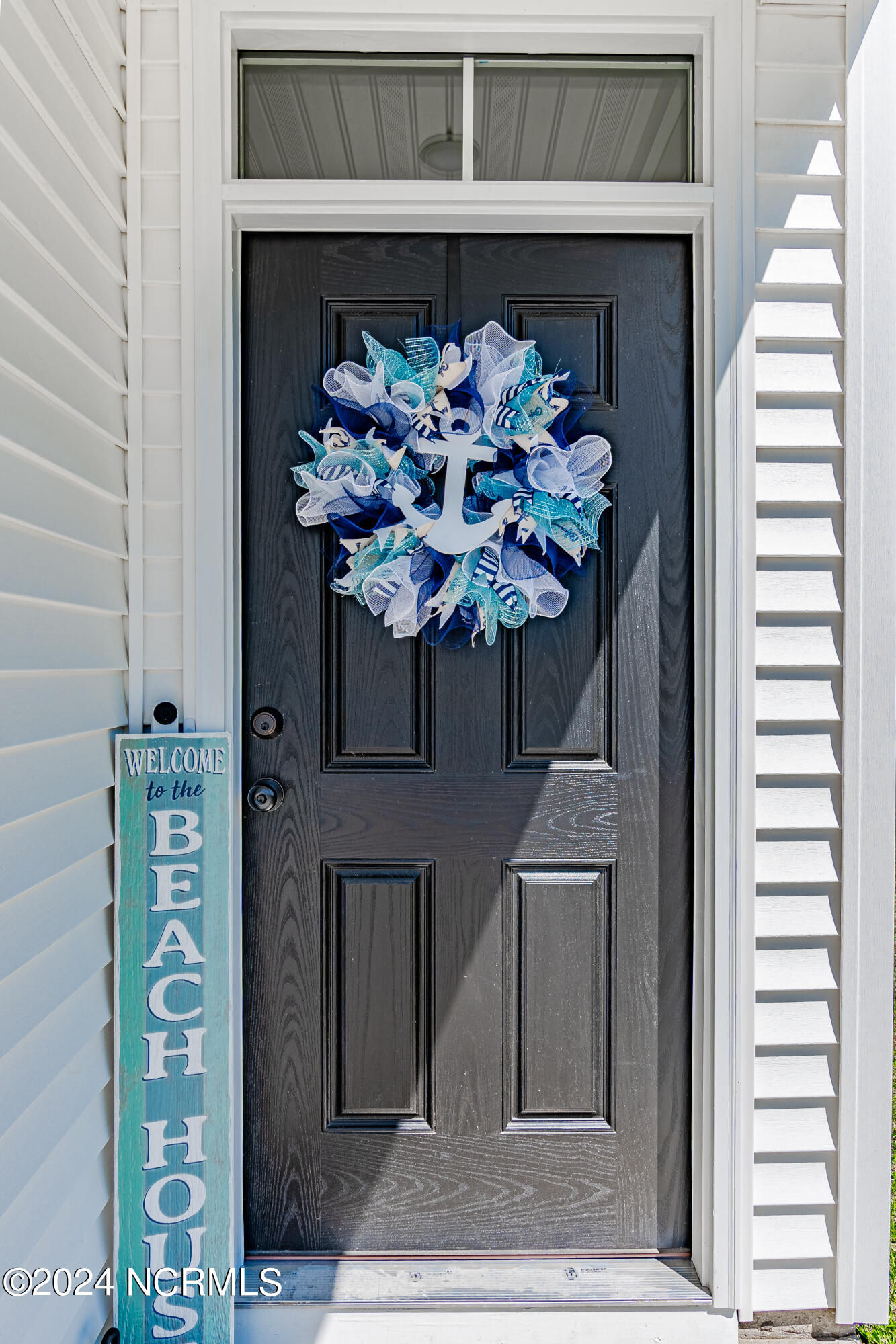 8360 Paramount Point