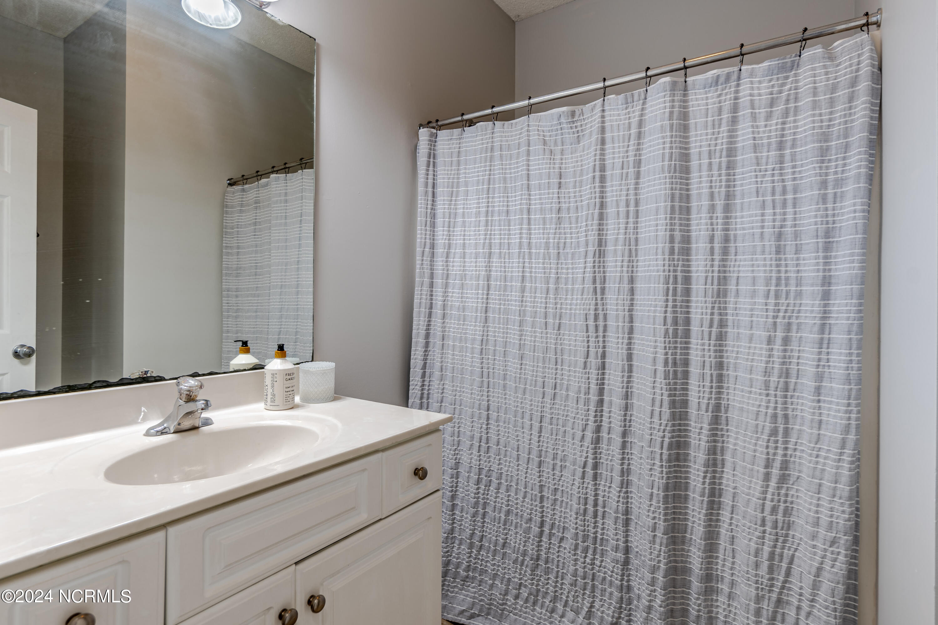 104 Tylers Cove Way