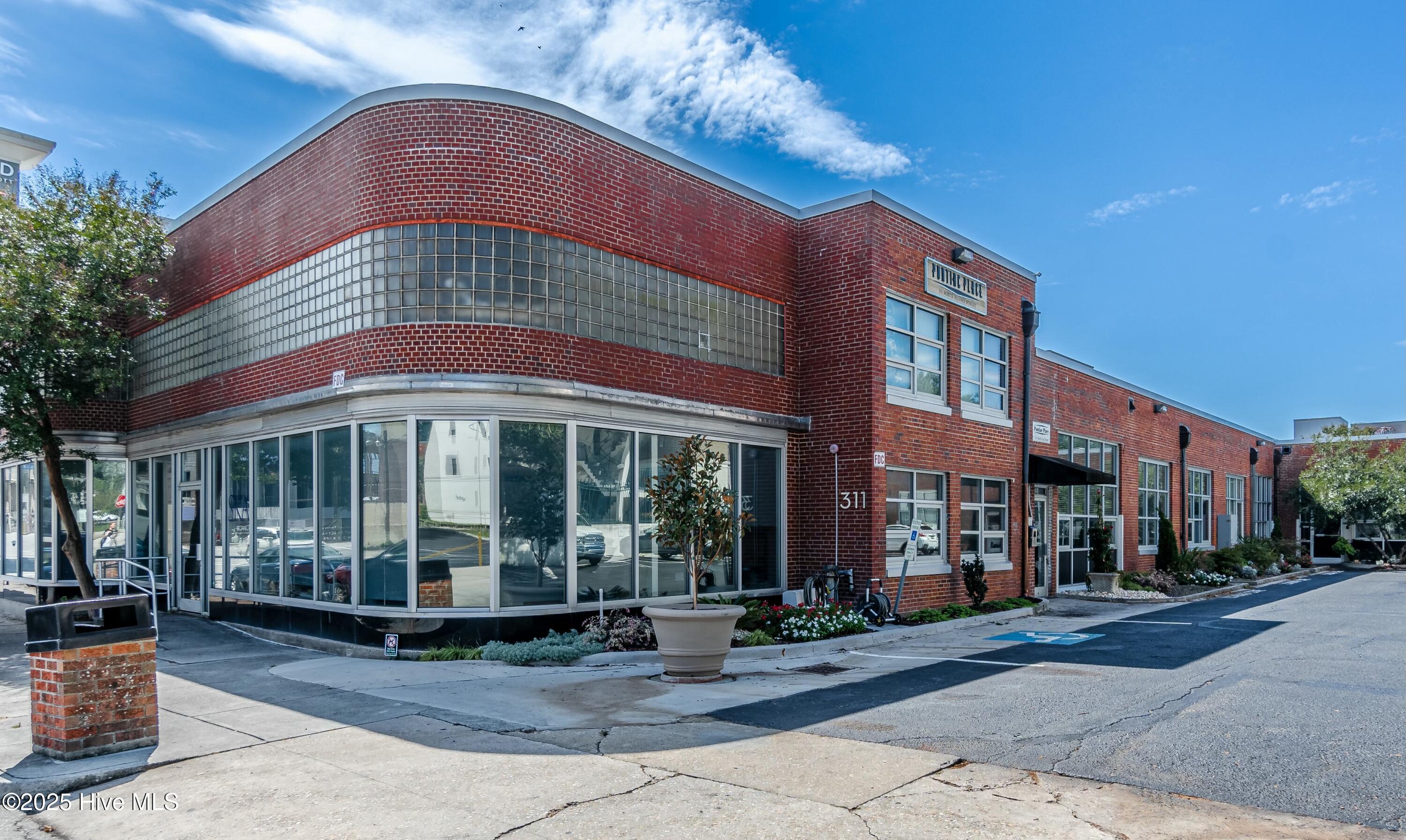 311 N 2nd Street, Apt C