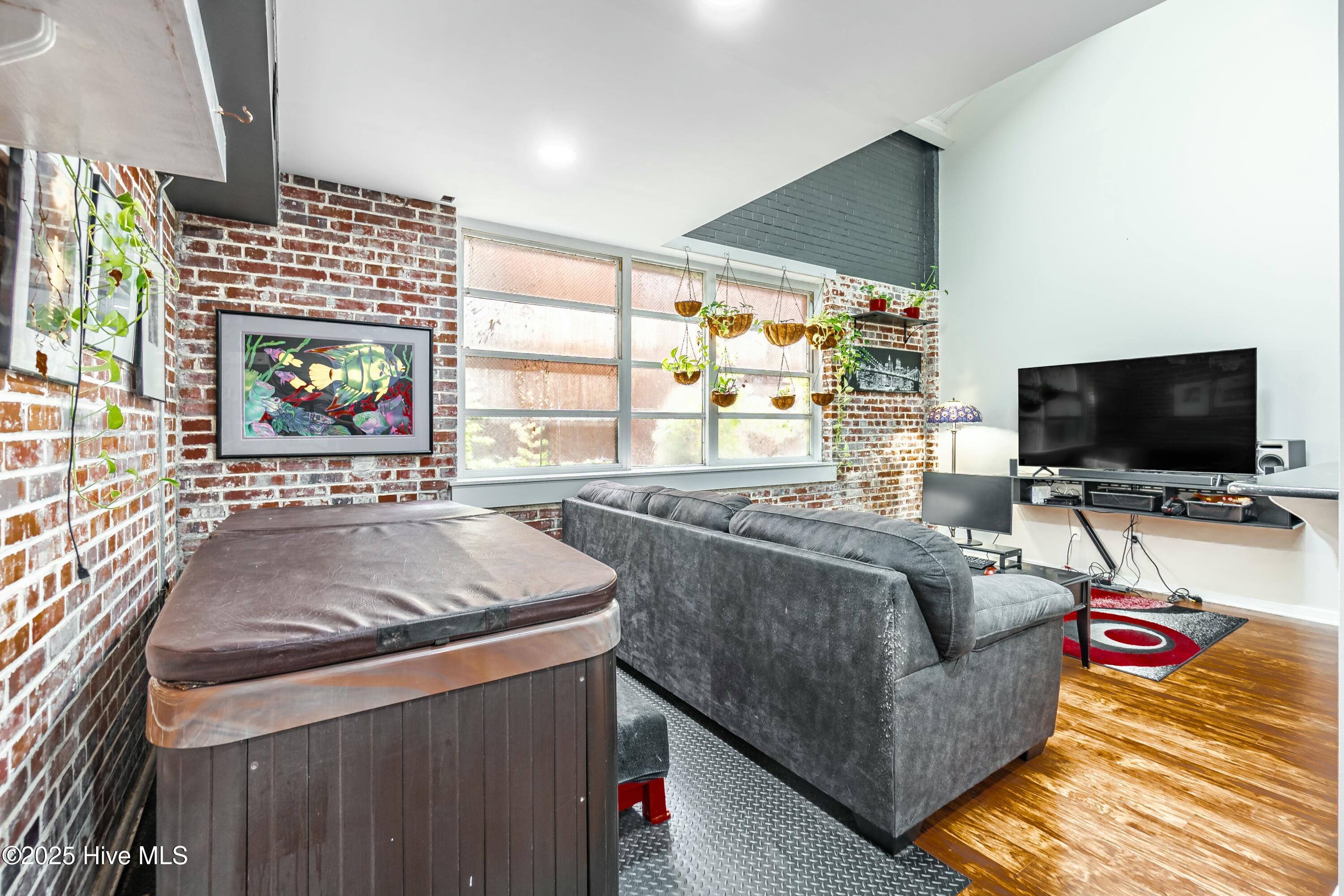 311 N 2nd Street, Apt C