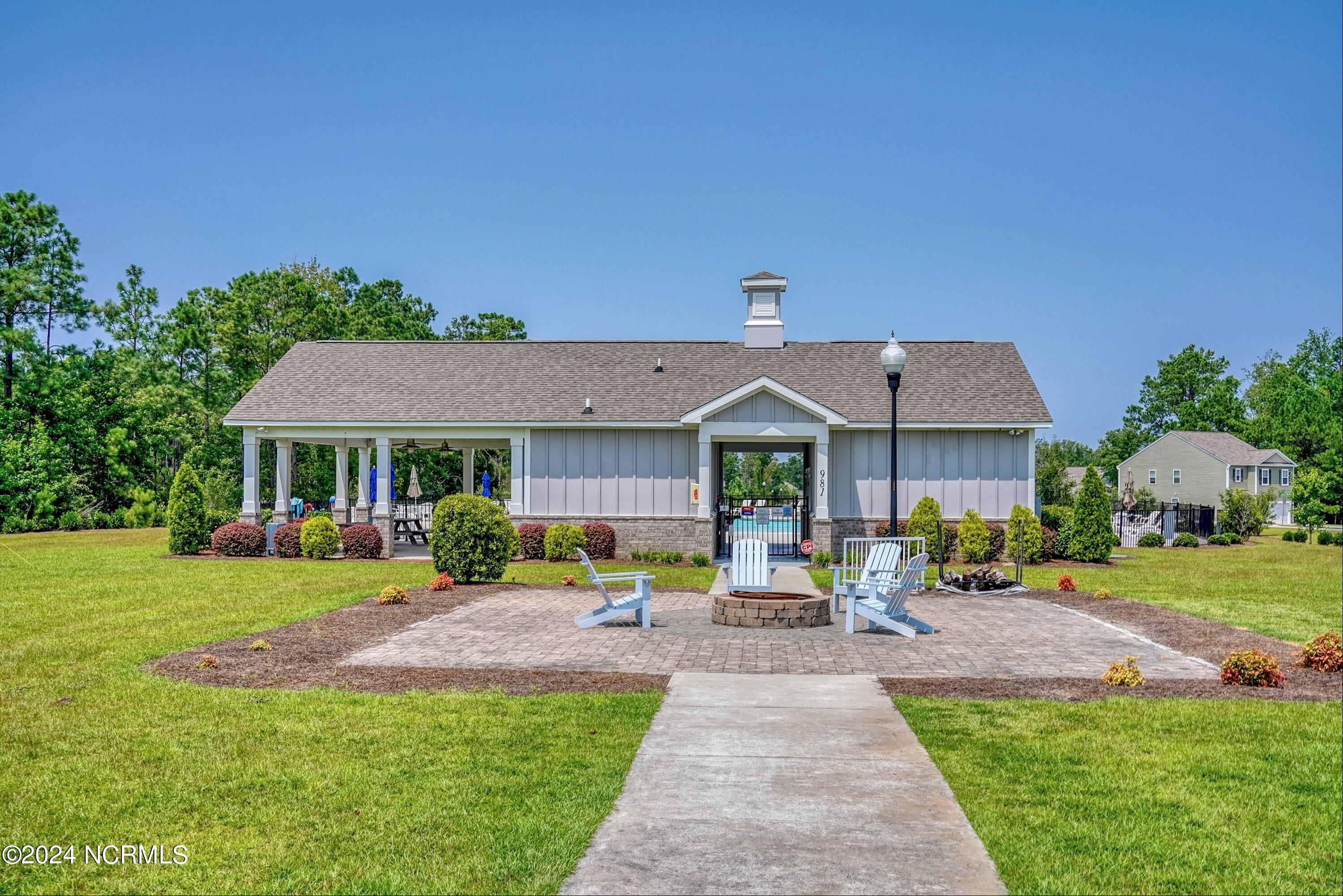 1505 Pleasant Hollow Court SE