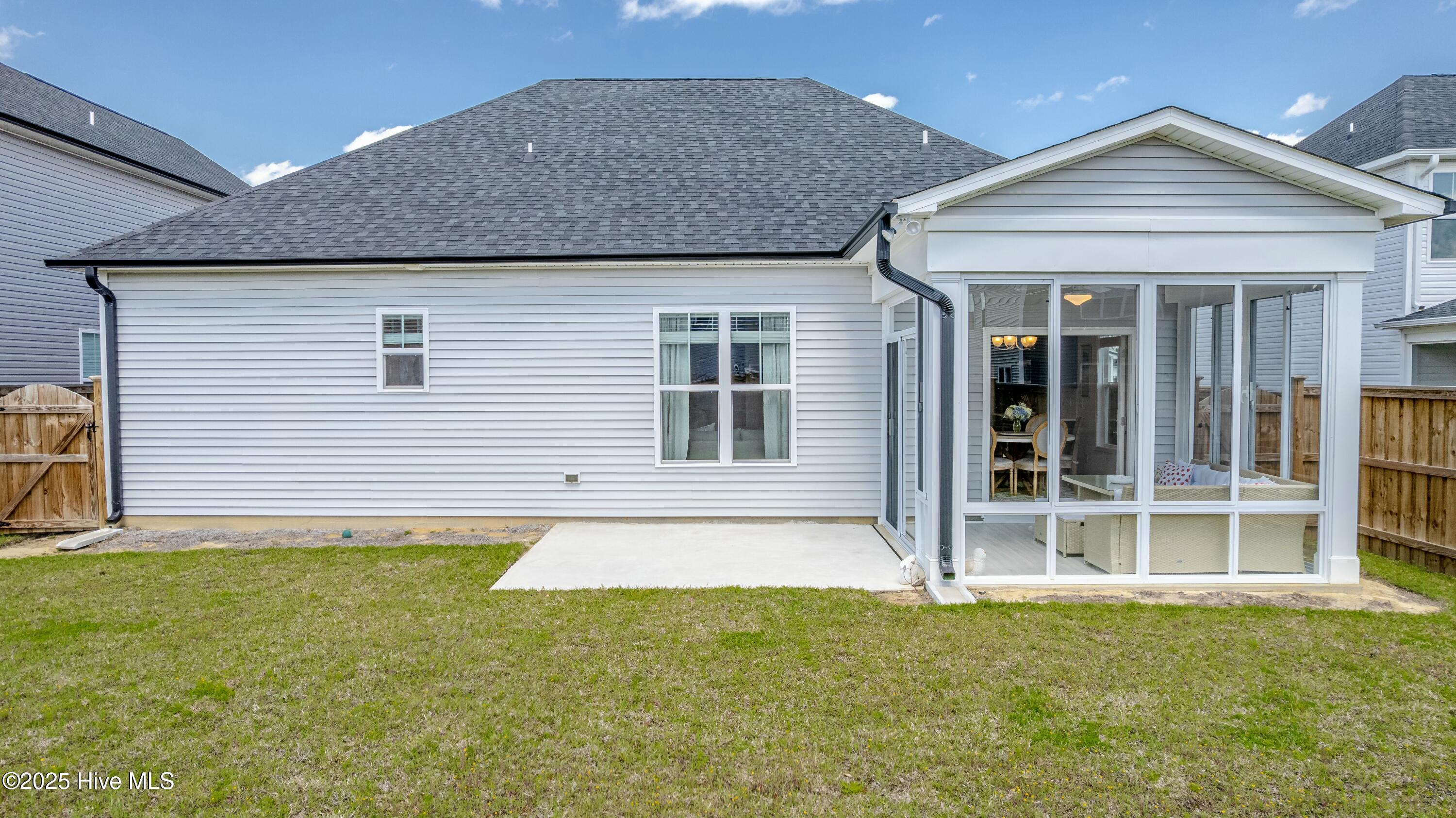 3985 Aquarius Way