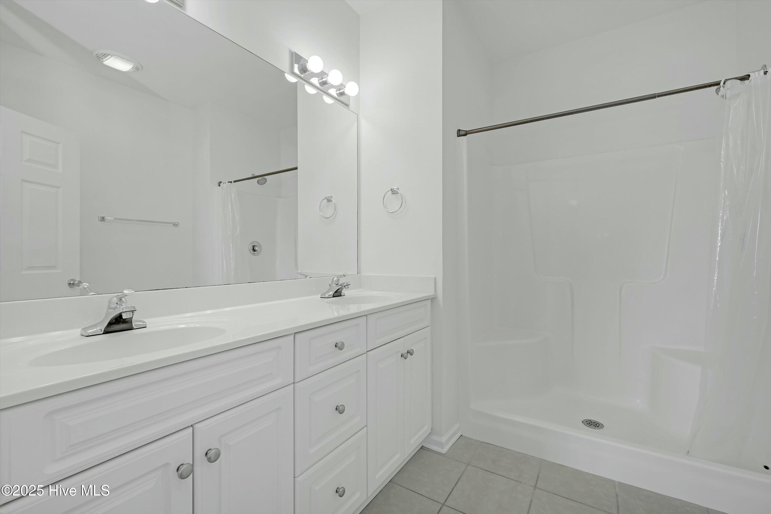 4132 Vanessa Drive SE, Unit 12