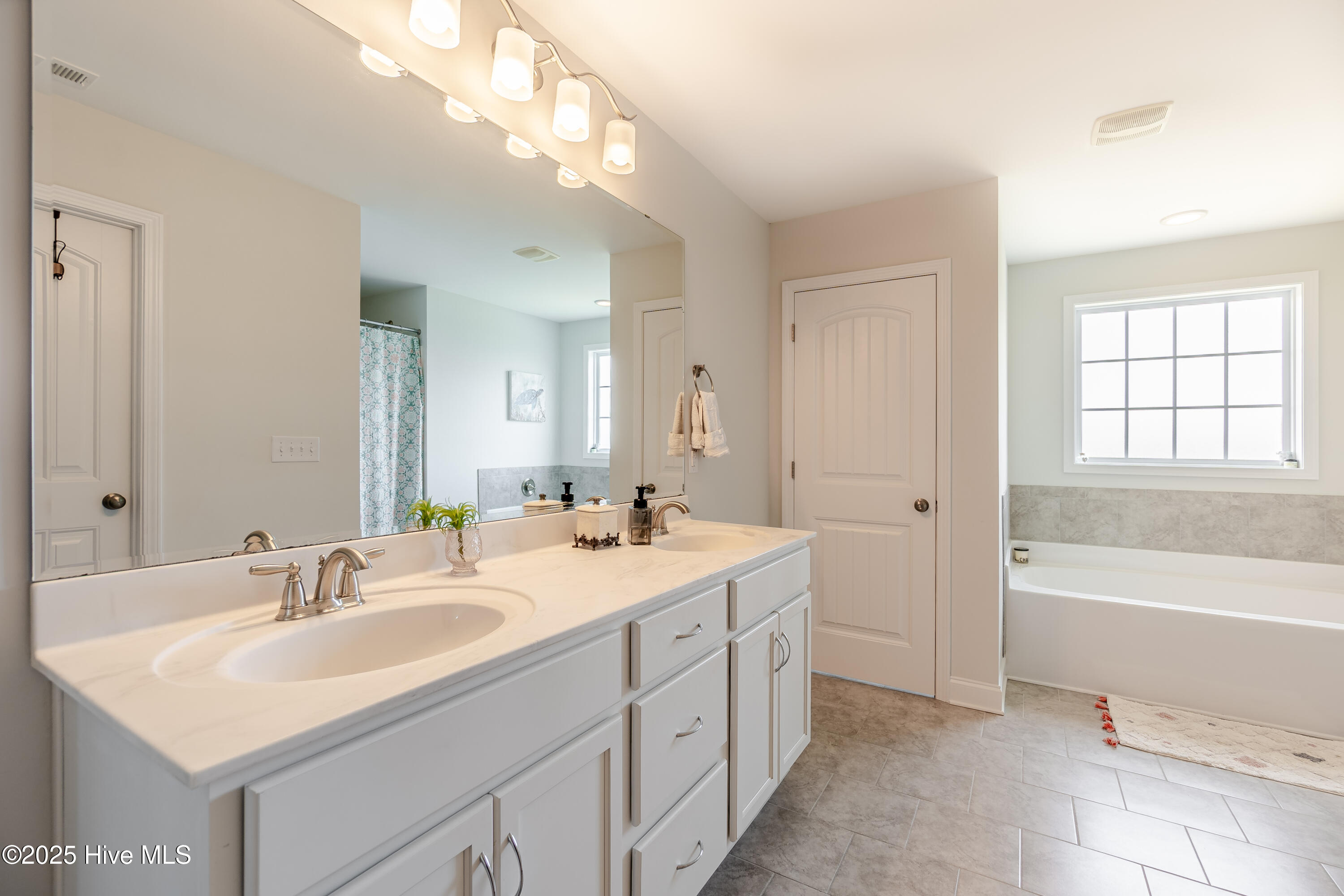 522 Heartwood Drive