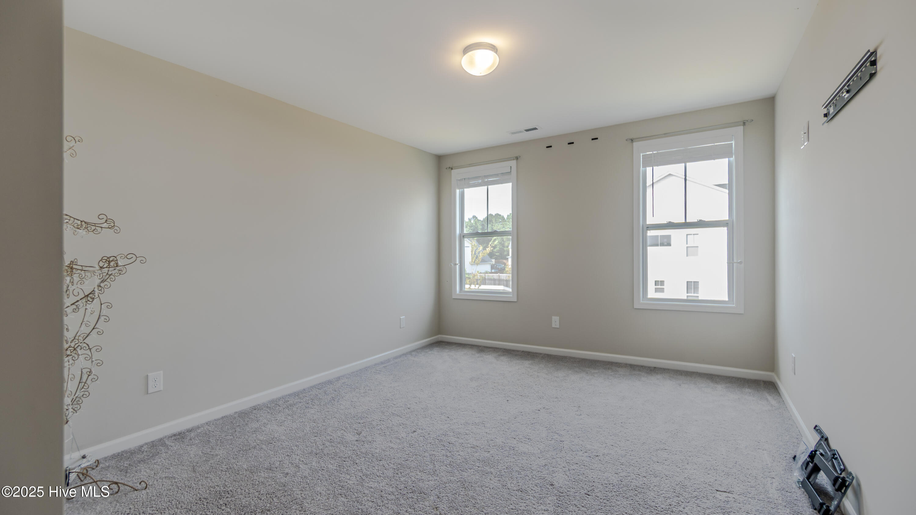 511 Heartwood Drive