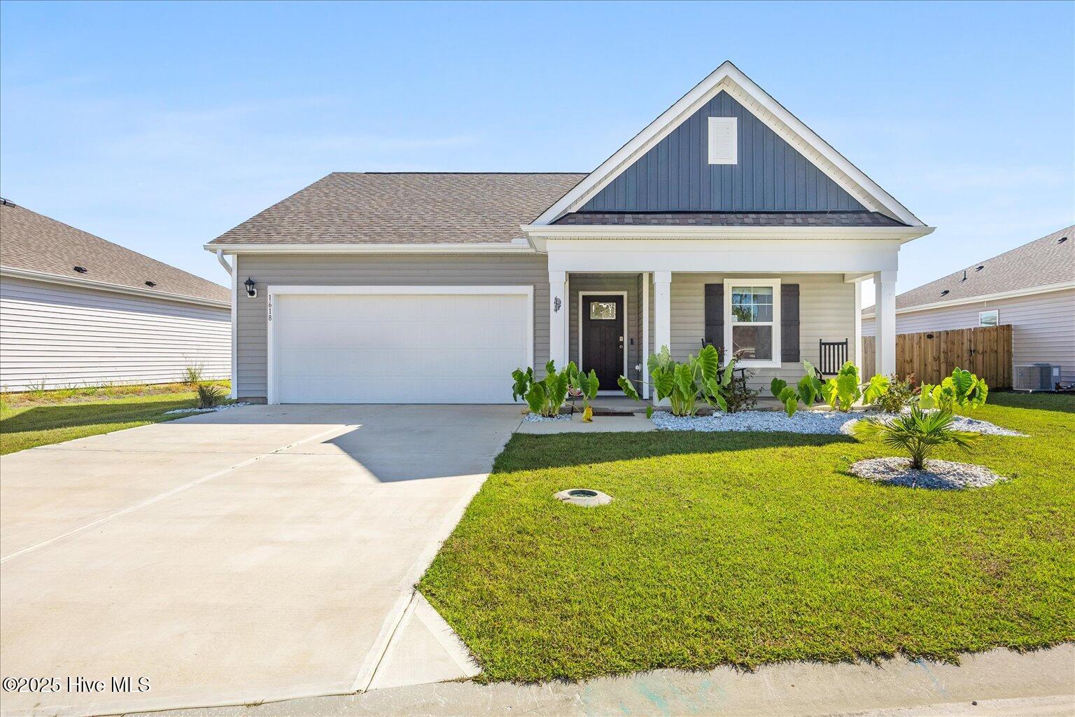 1618 Raptor Terrace NE