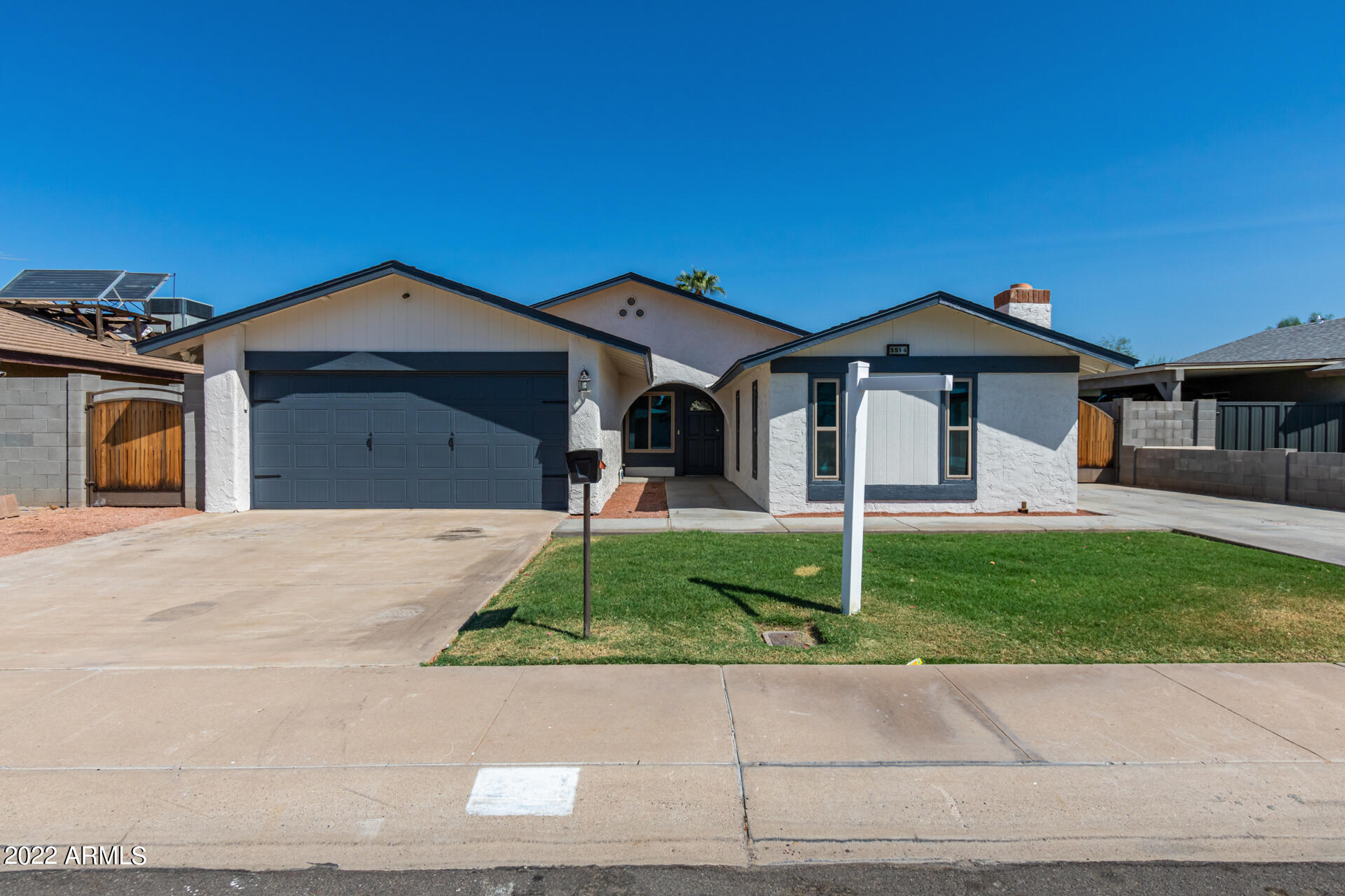 5514 W BARBARA Avenue