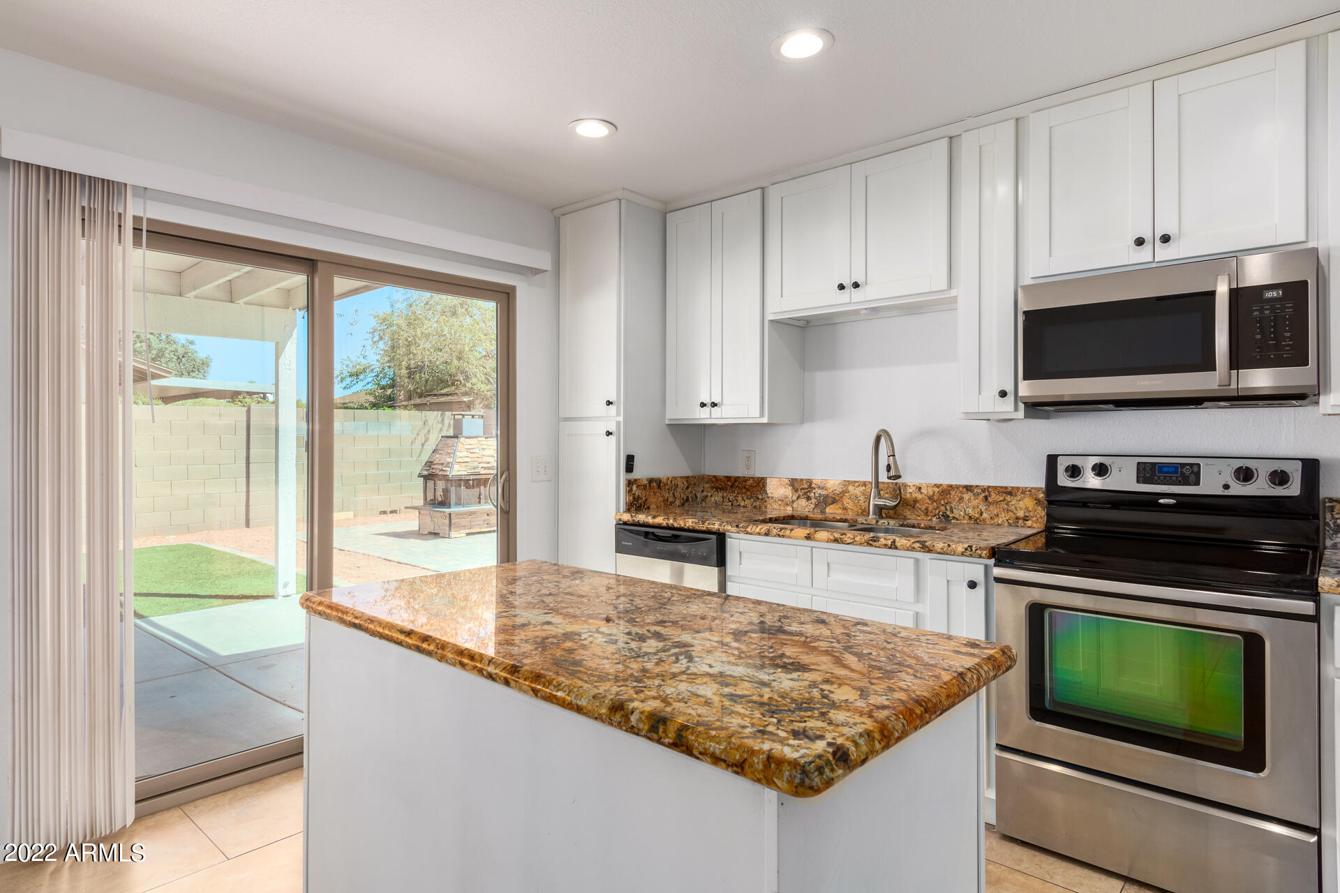 5514 W BARBARA Avenue