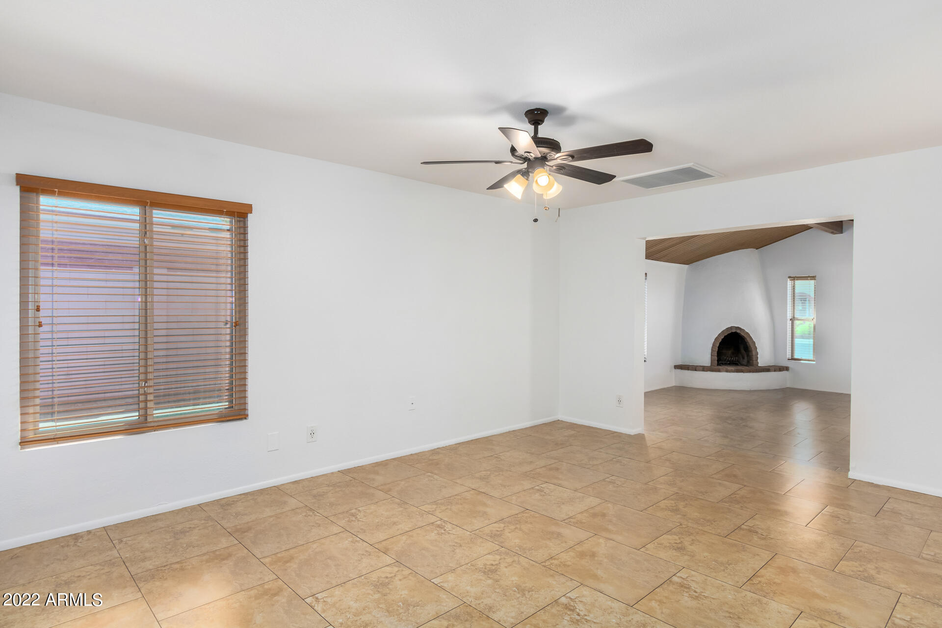 5514 W BARBARA Avenue