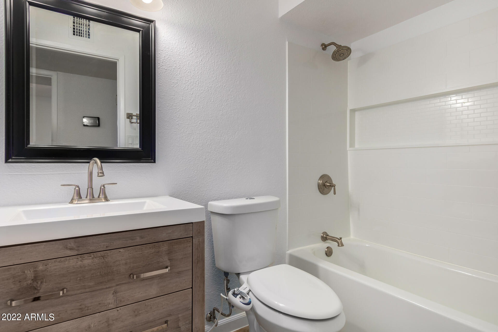 5514 W BARBARA Avenue