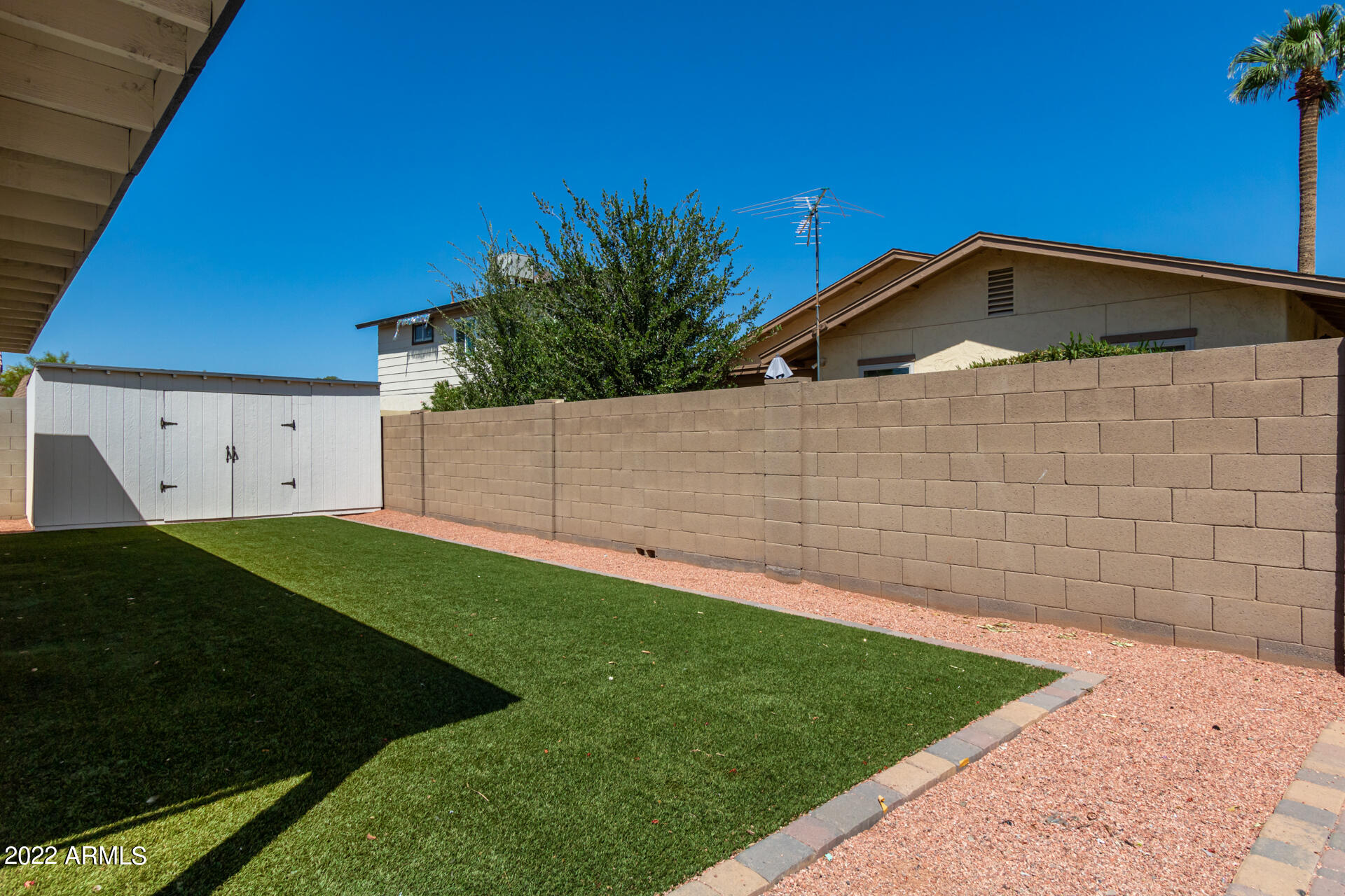 5514 W BARBARA Avenue