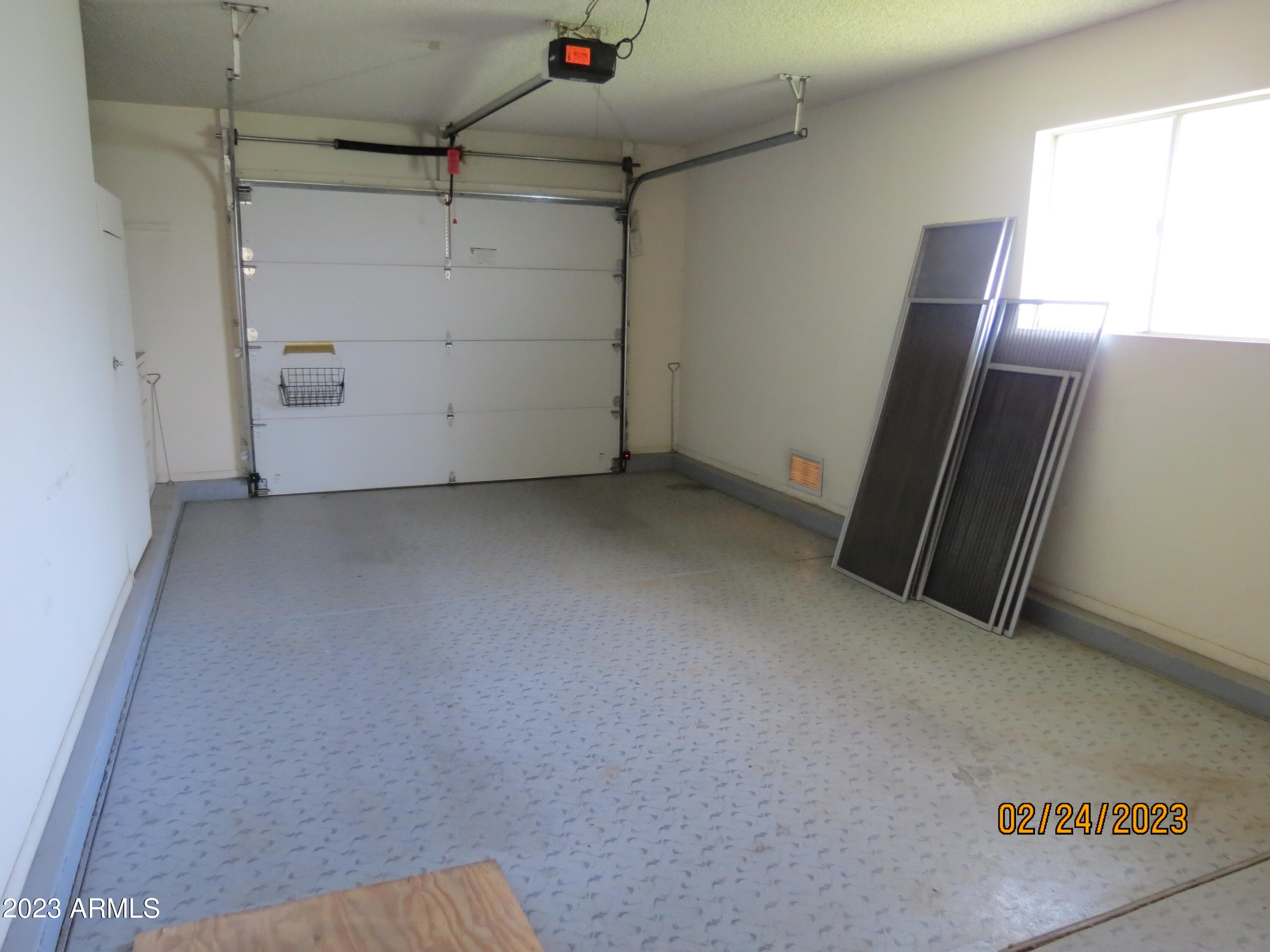 9533 W Oak Ridge Drive