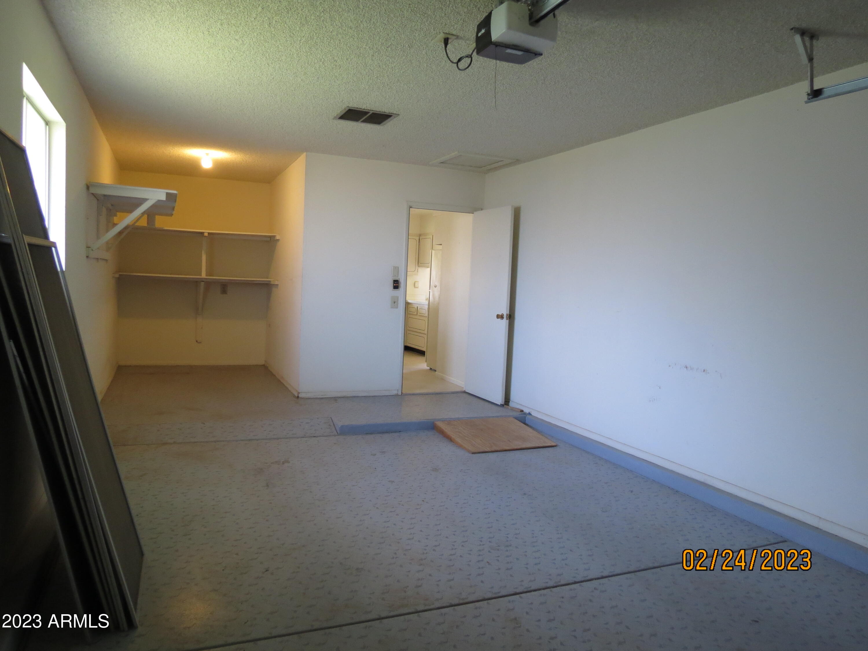 9533 W Oak Ridge Drive