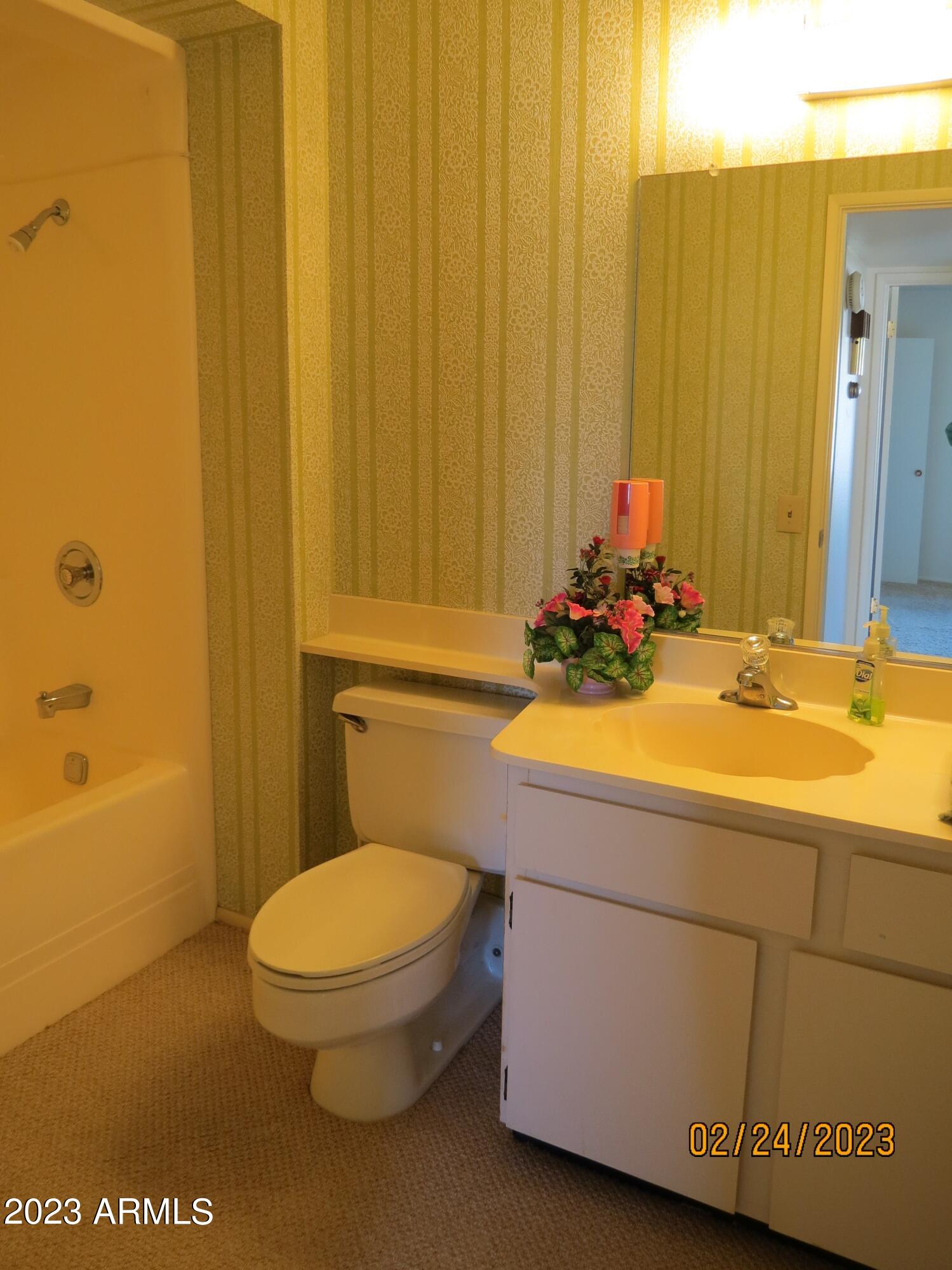 9533 W Oak Ridge Drive