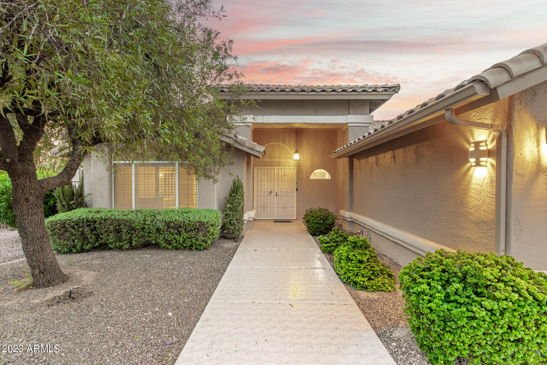 14648 W WHISPERING WIND Trail