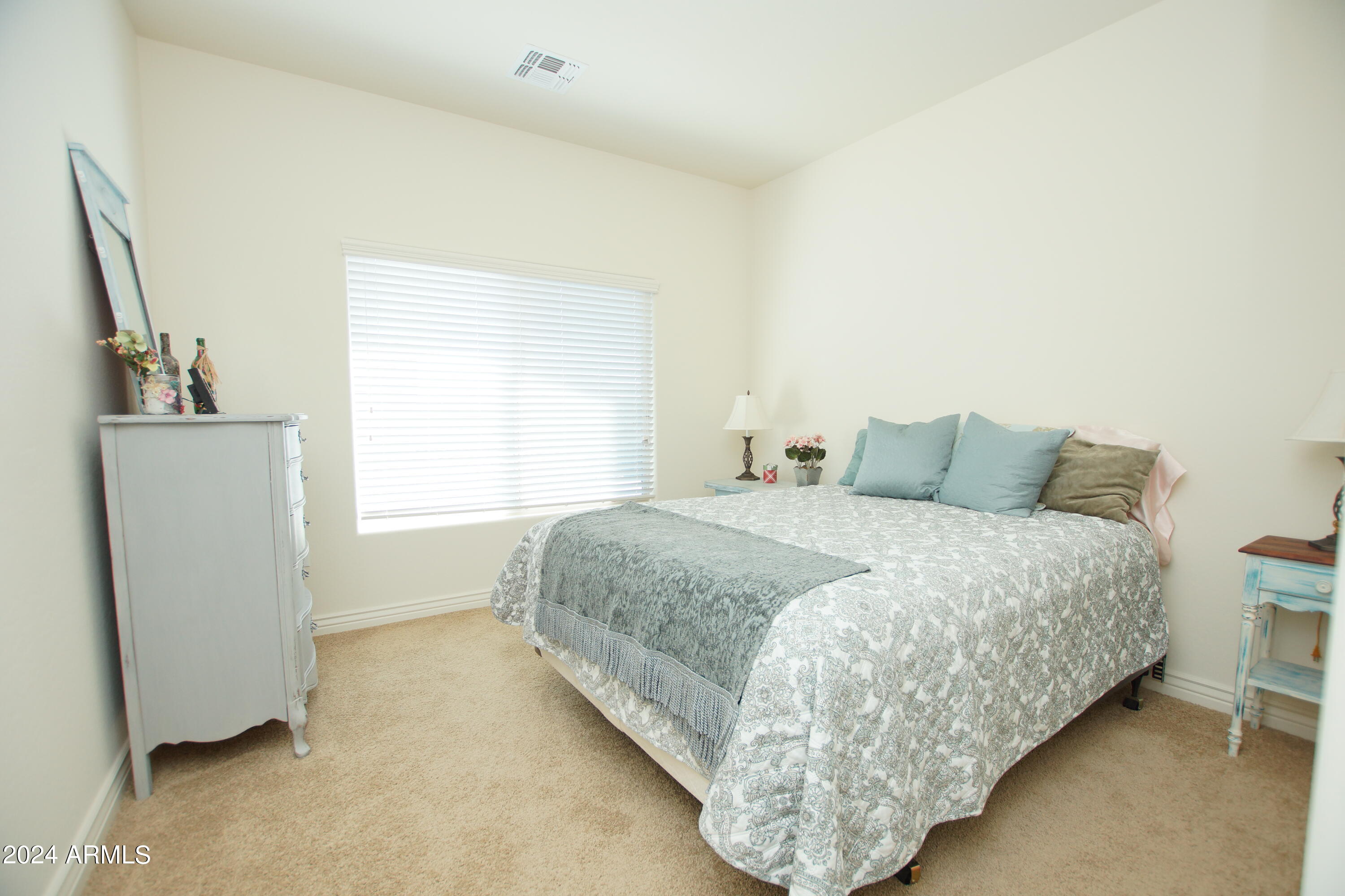 2425 W BRONCO BUTTE Trail # 2040