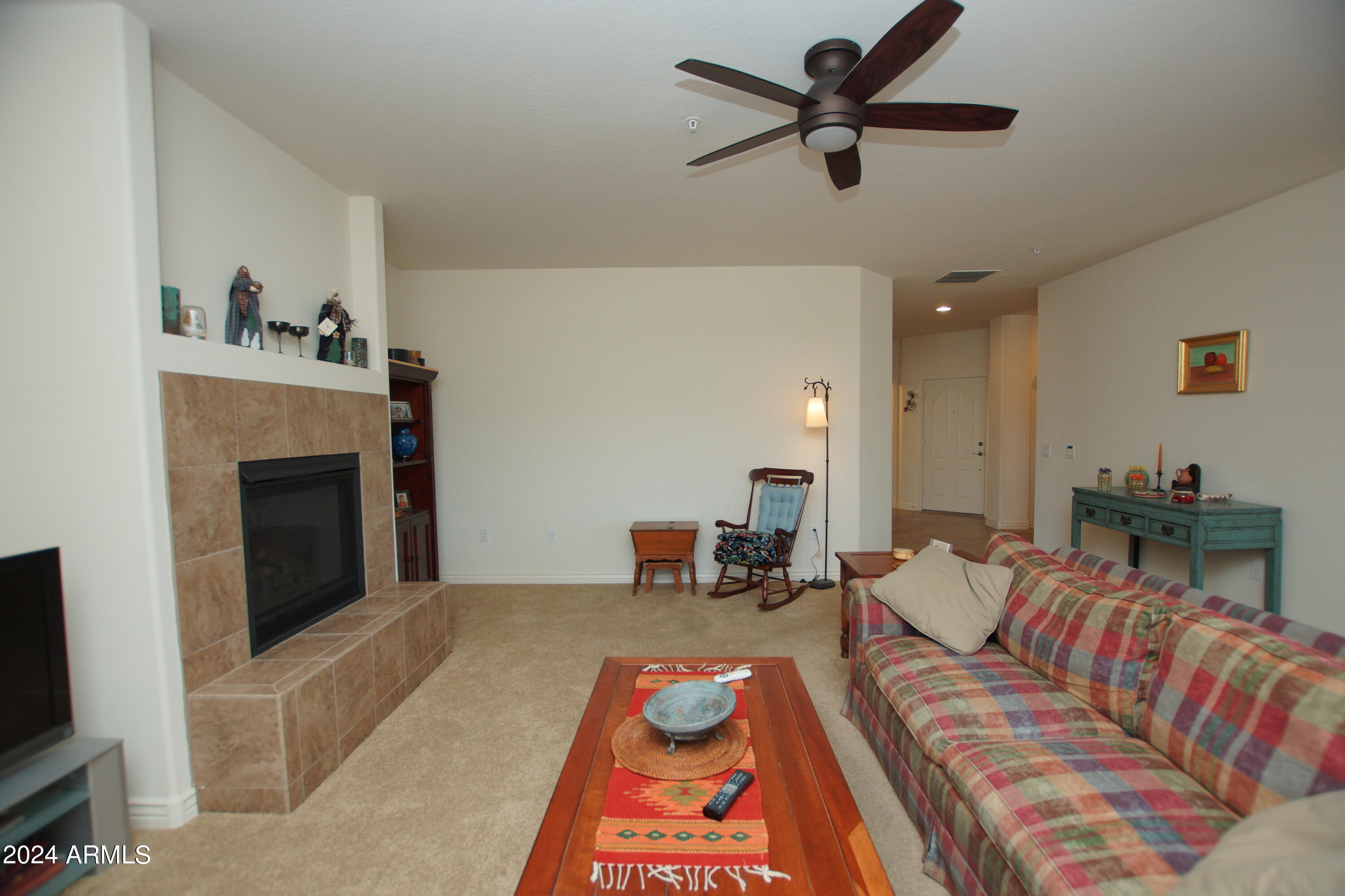 2425 W BRONCO BUTTE Trail # 2040