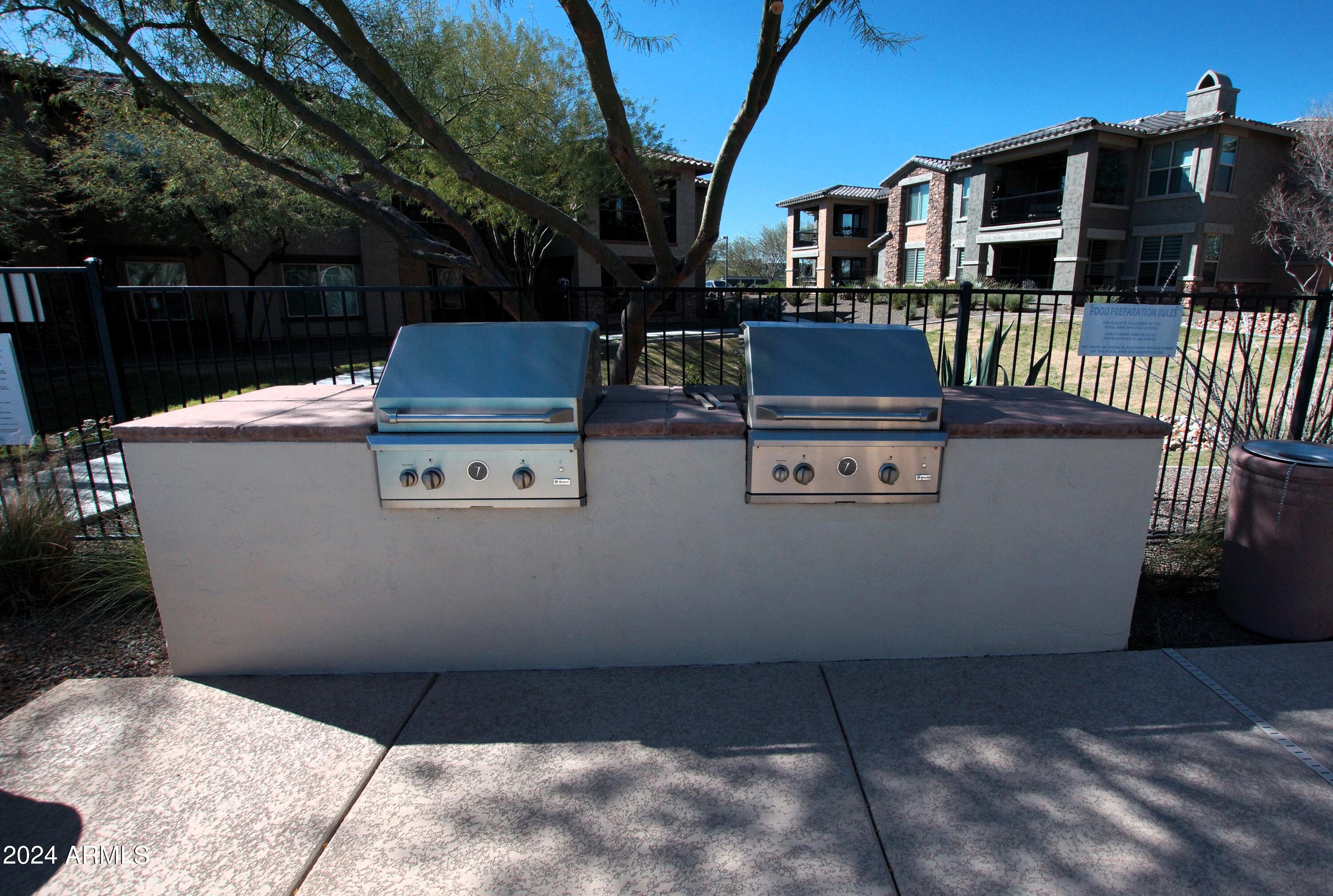 2425 W BRONCO BUTTE Trail # 2040