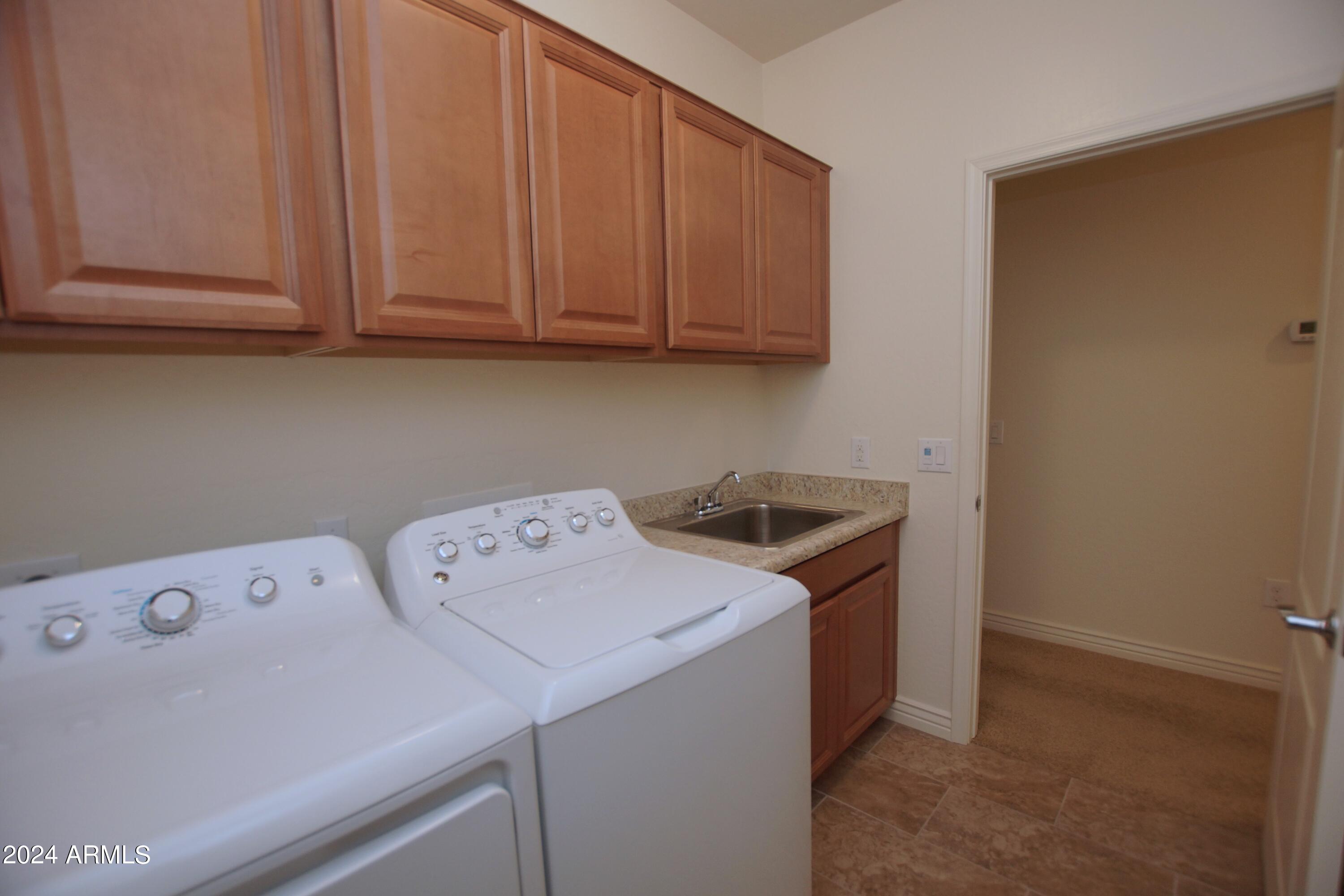 2425 W BRONCO BUTTE Trail # 2040