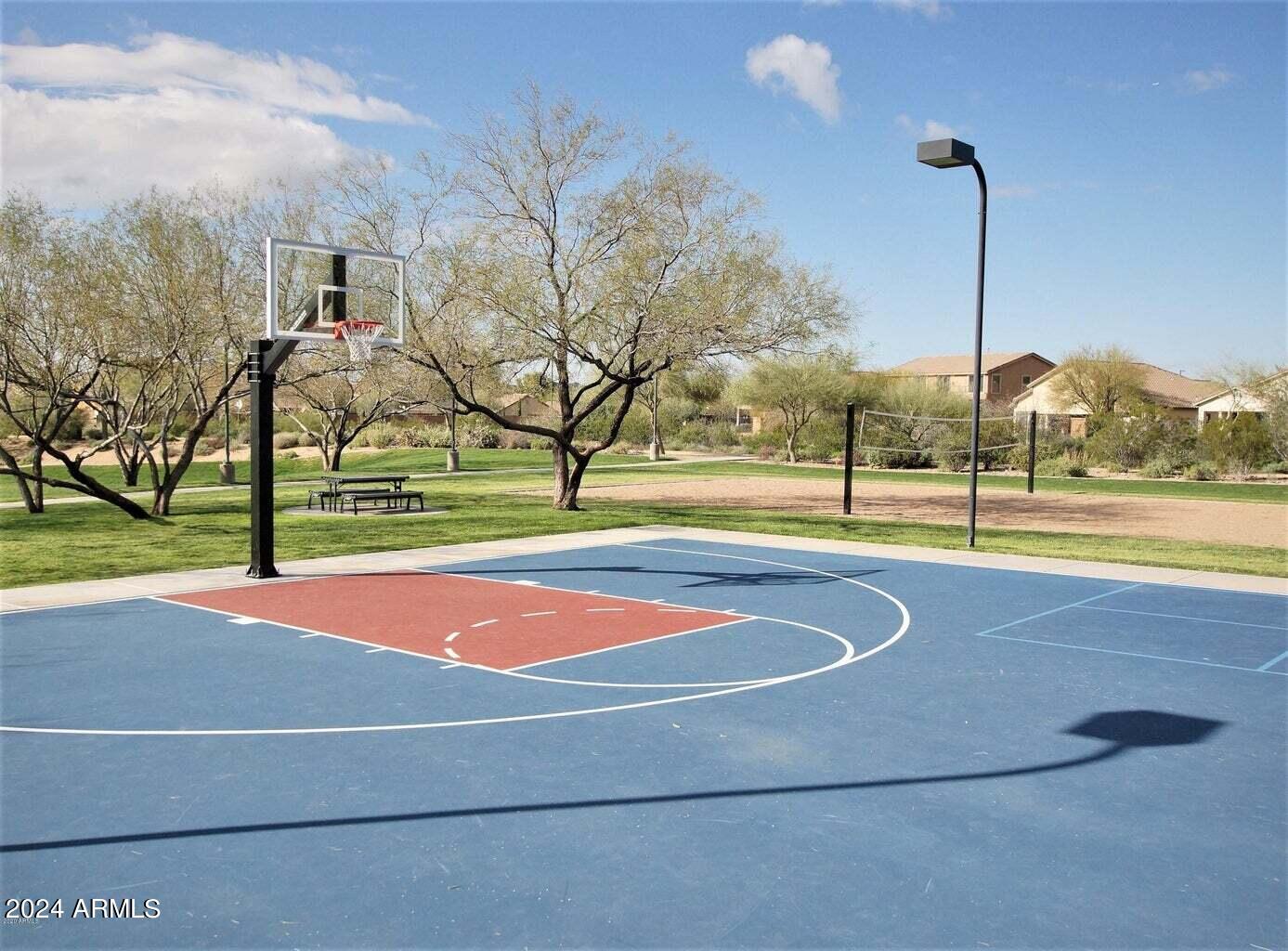 2425 W BRONCO BUTTE Trail # 2040