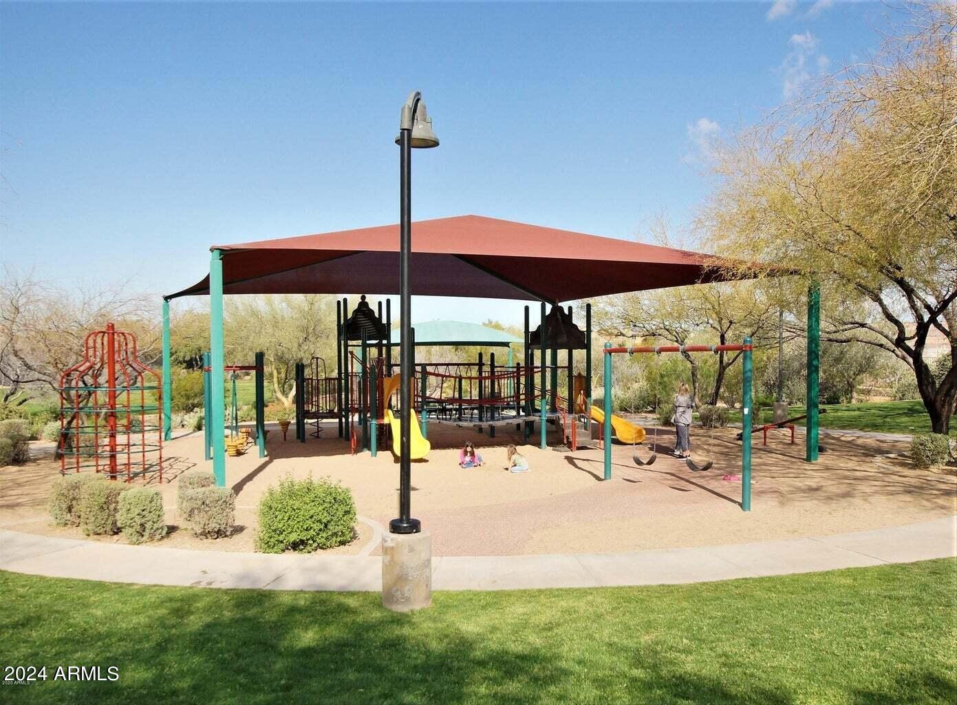 2425 W BRONCO BUTTE Trail # 2040