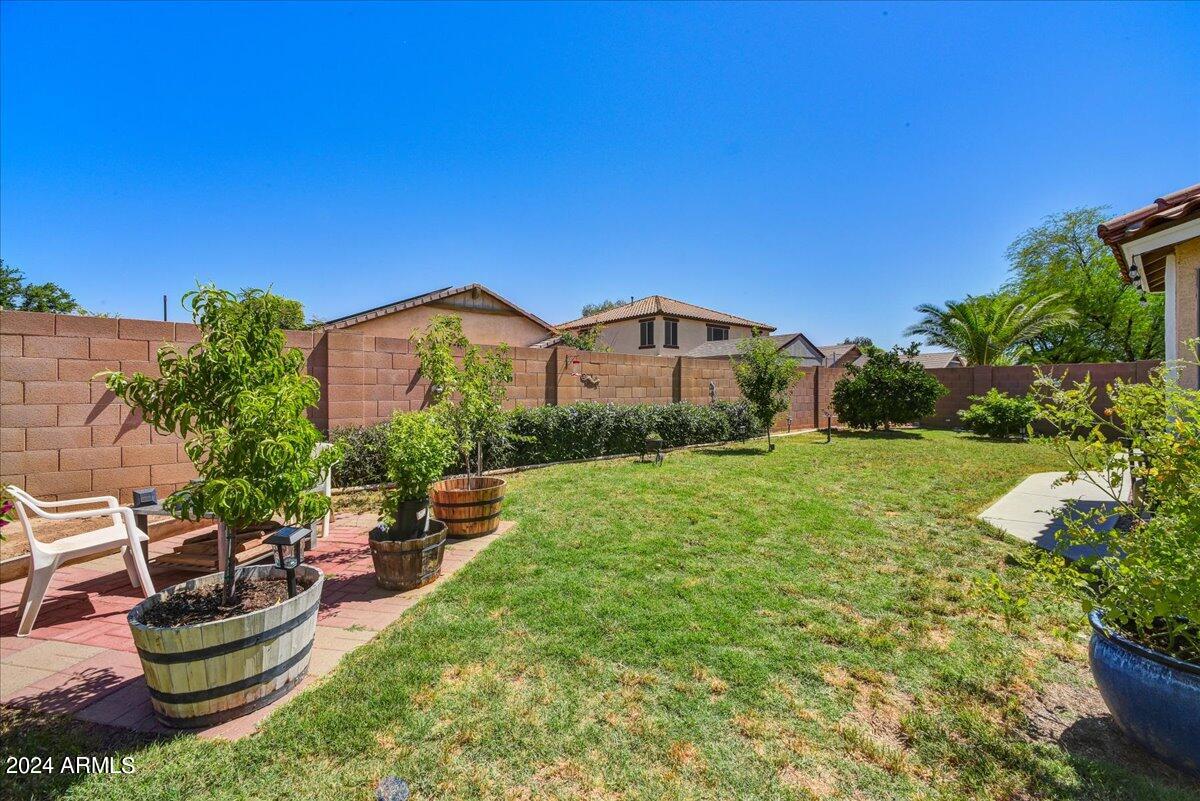 14258 W CORRINE Drive