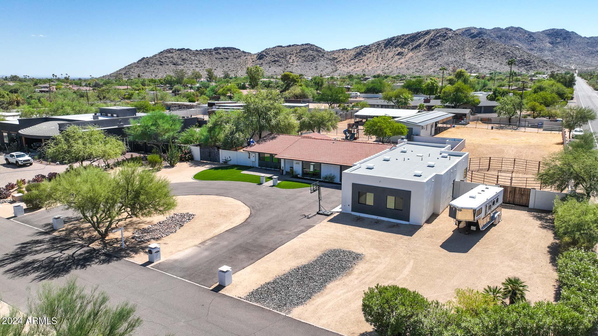 4001 E BERYL Lane