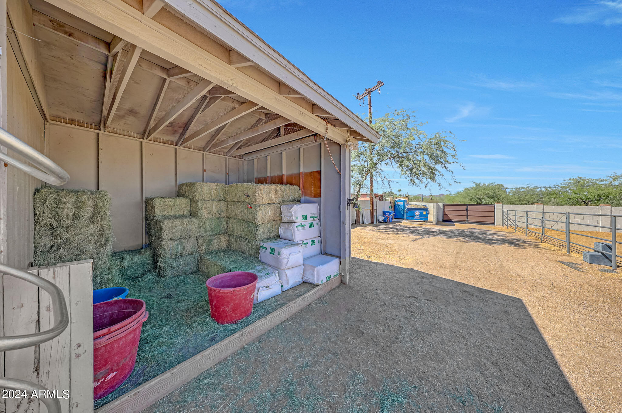4001 E BERYL Lane