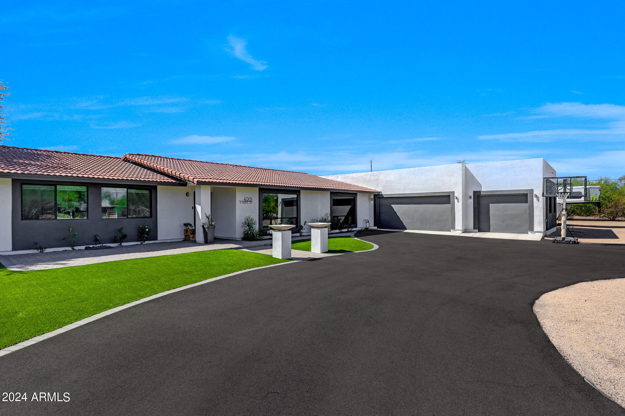 4001 E BERYL Lane