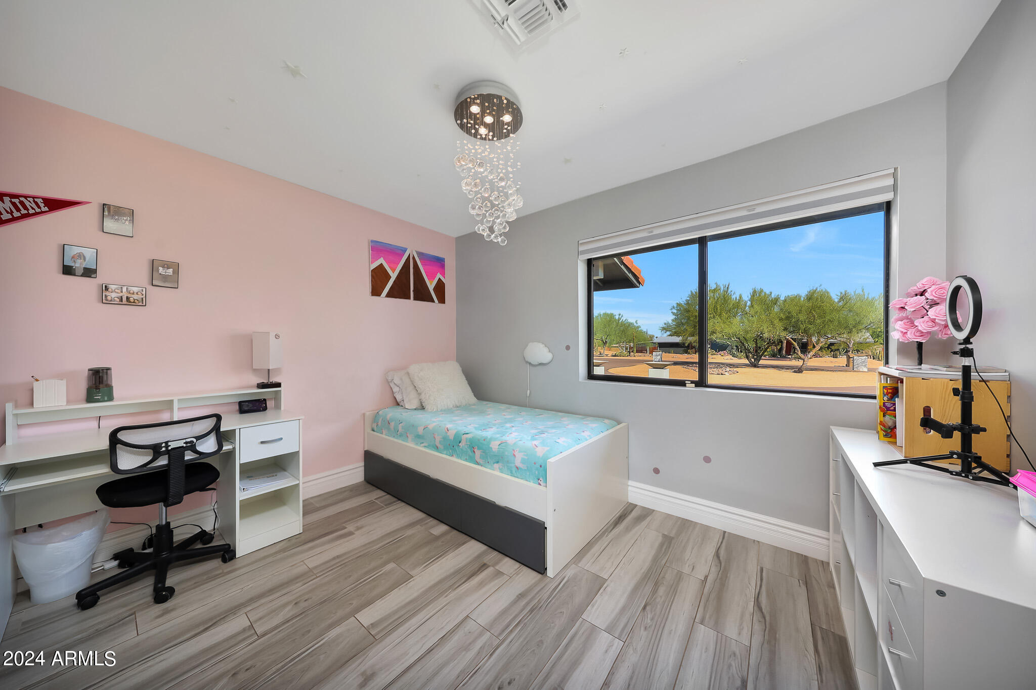 4001 E BERYL Lane