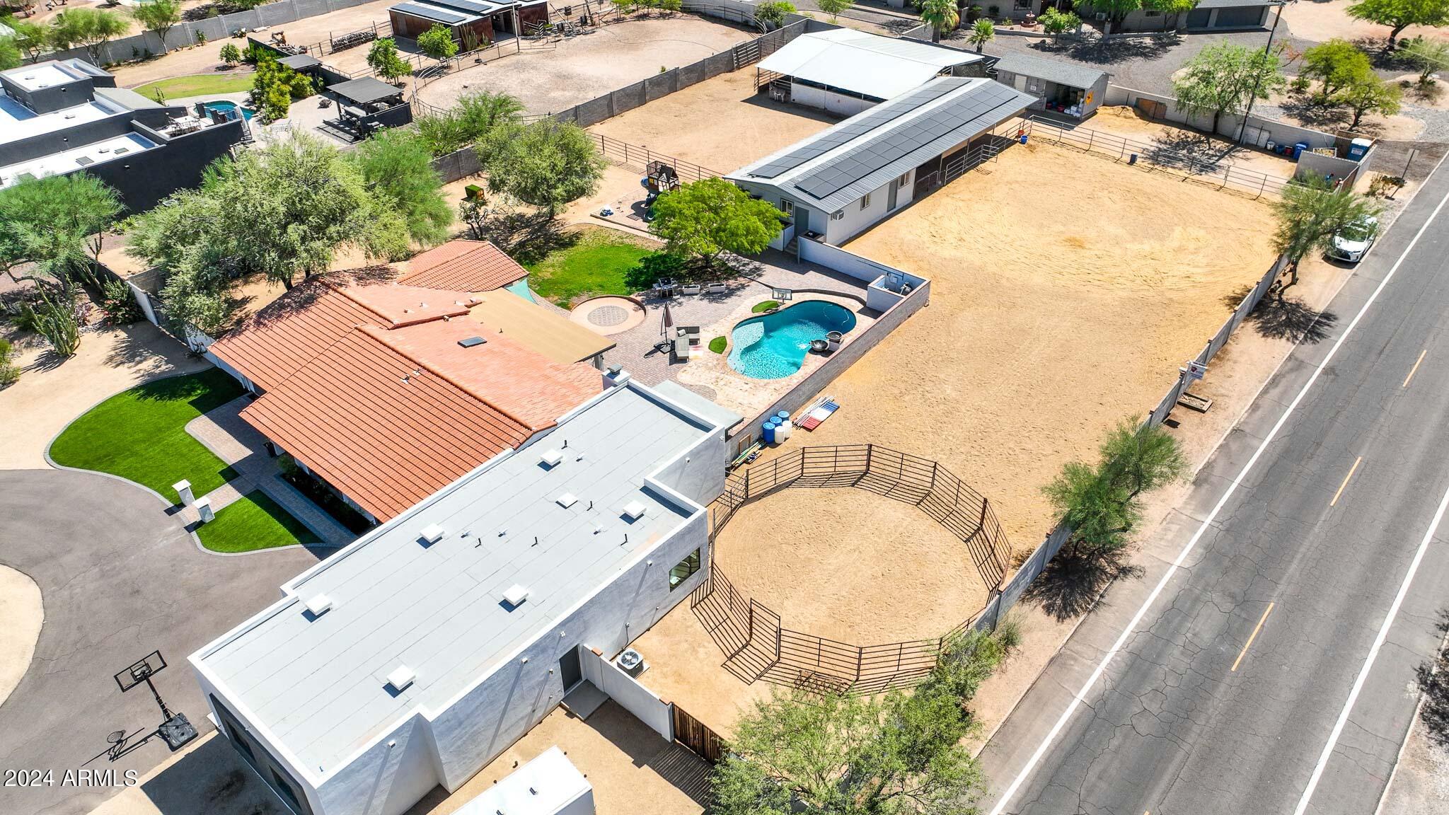 4001 E BERYL Lane