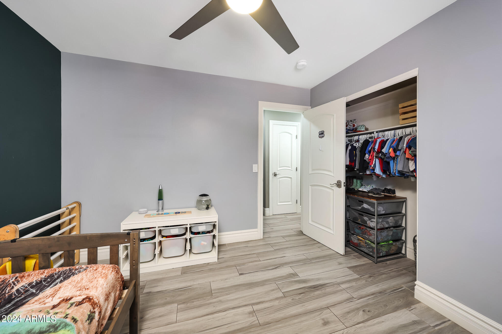 4001 E BERYL Lane
