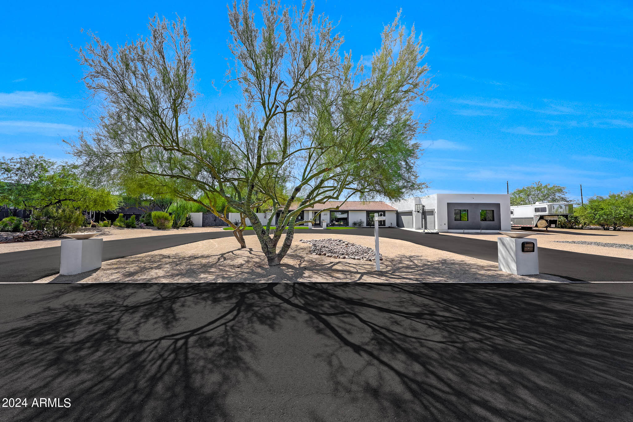 4001 E BERYL Lane