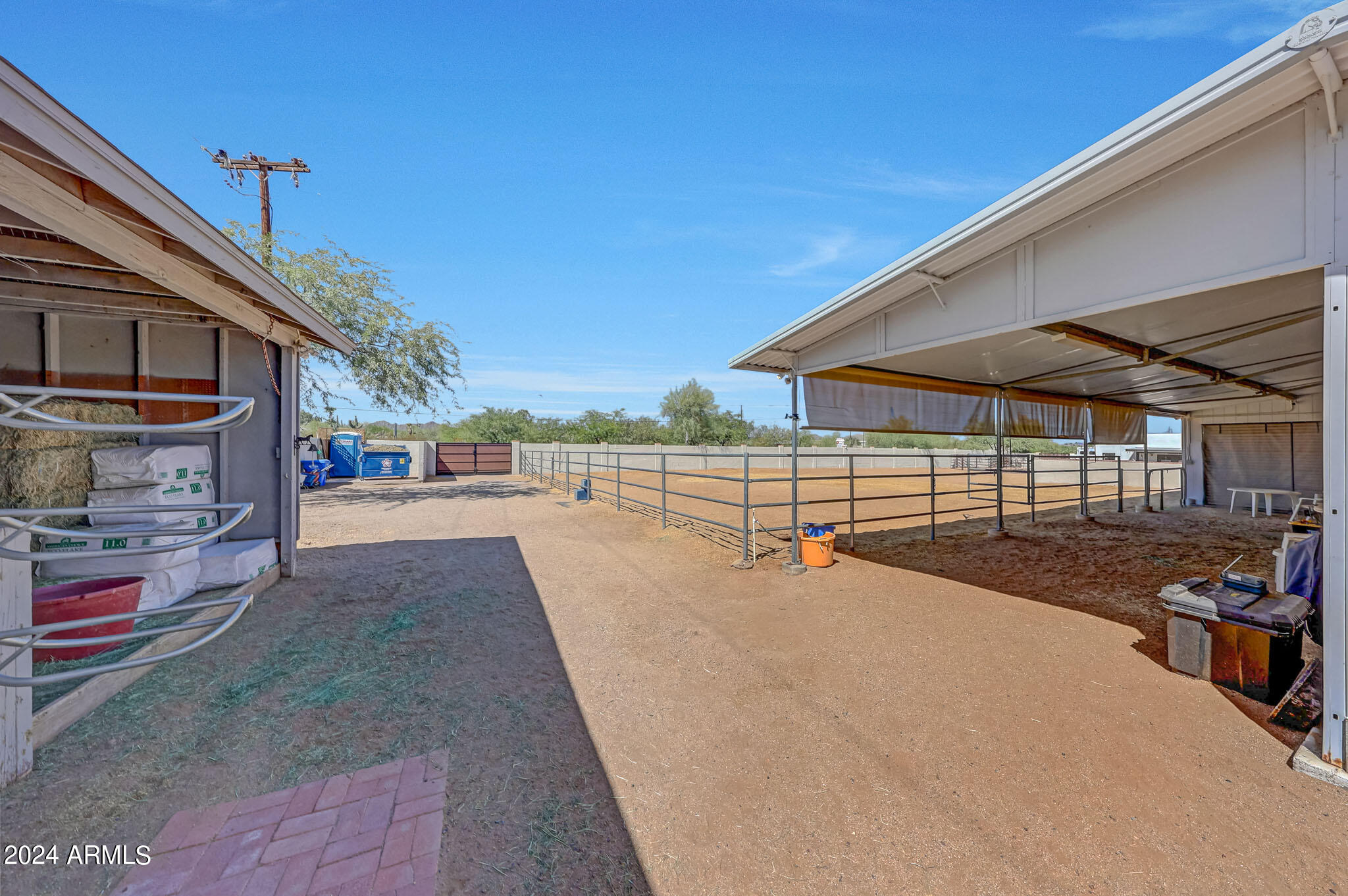 4001 E BERYL Lane