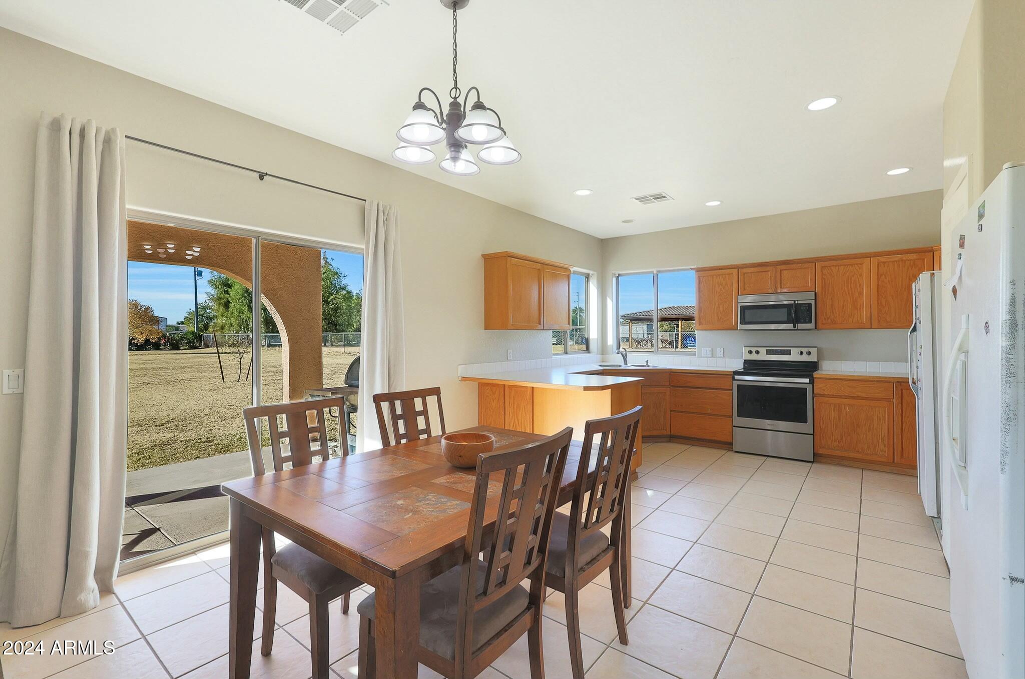 10516 S 271ST Avenue