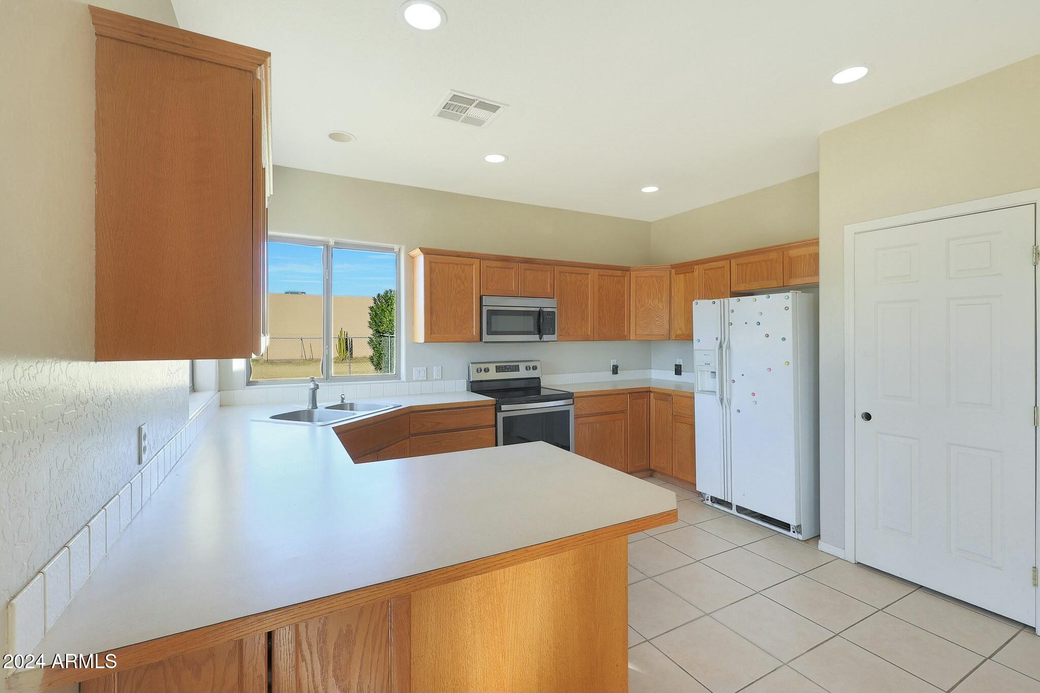 10516 S 271ST Avenue