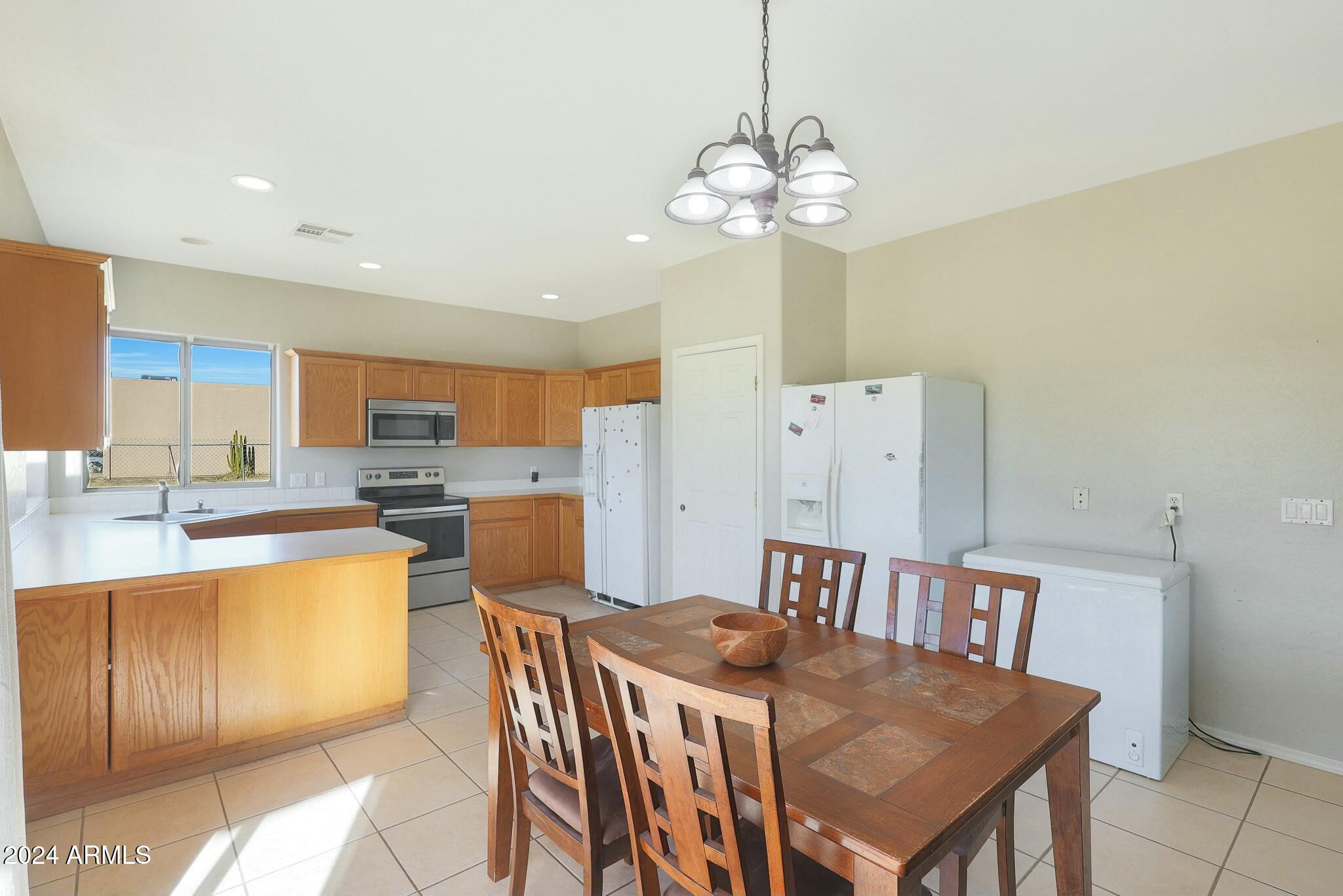 10516 S 271ST Avenue