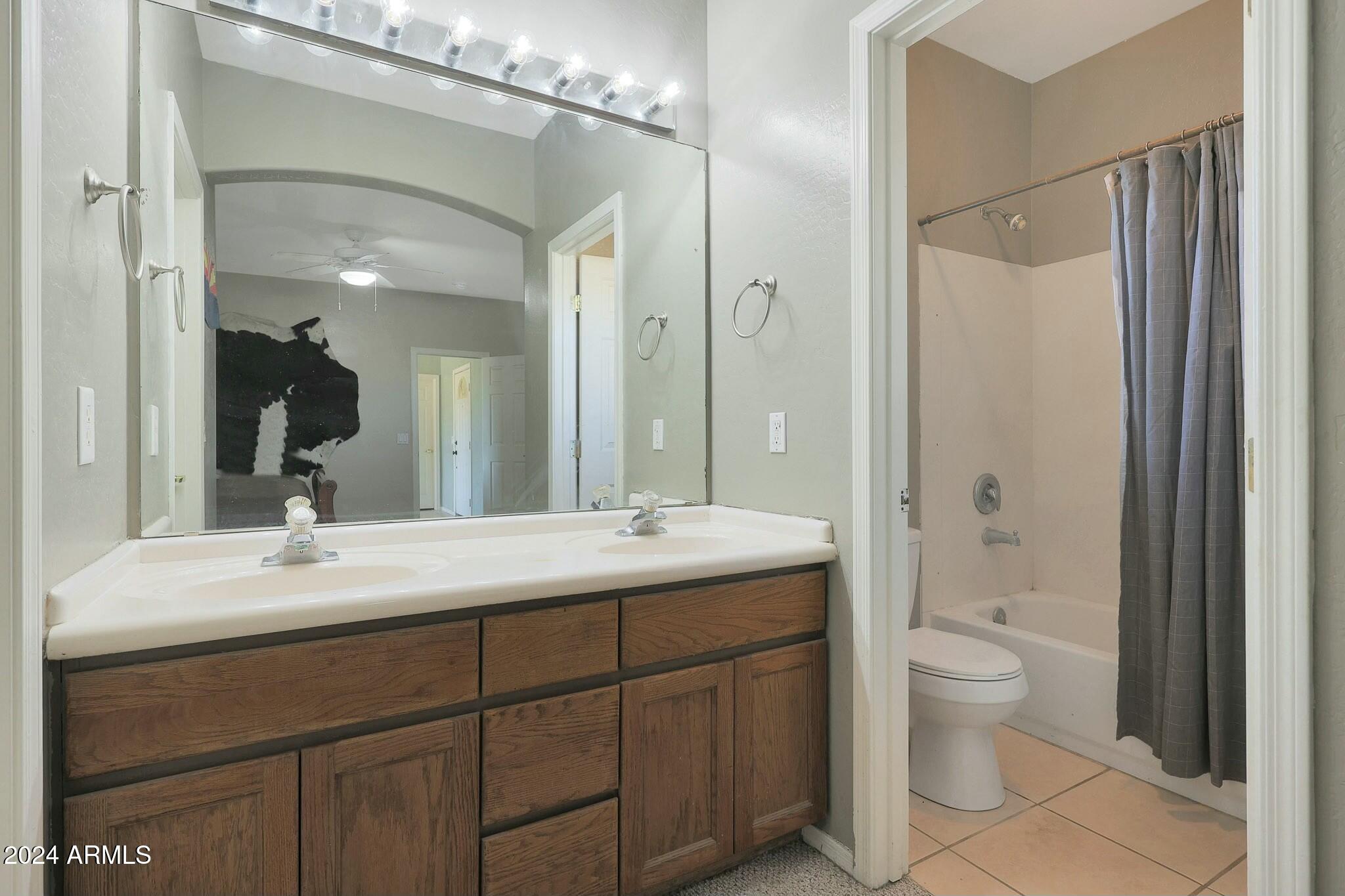 10516 S 271ST Avenue