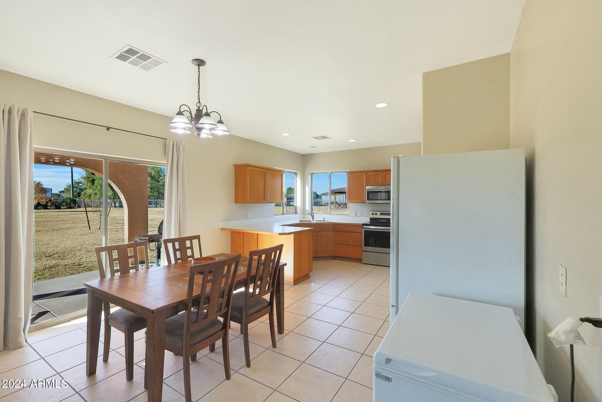 10516 S 271ST Avenue