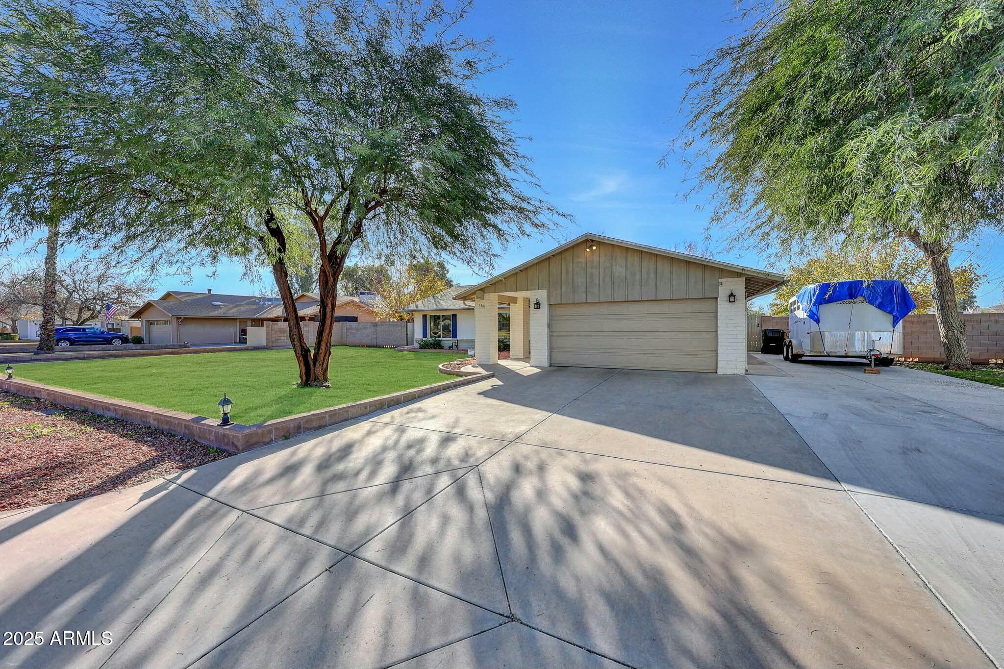 5301 E EMILE ZOLA Avenue